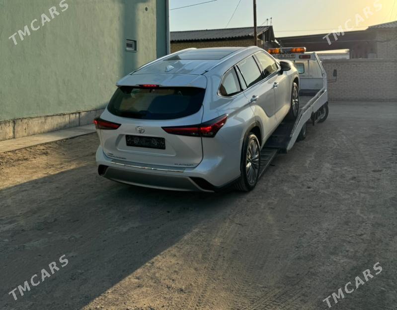 Toyota Highlander 2023 - 790 000 TMT - Baýramaly - img 1