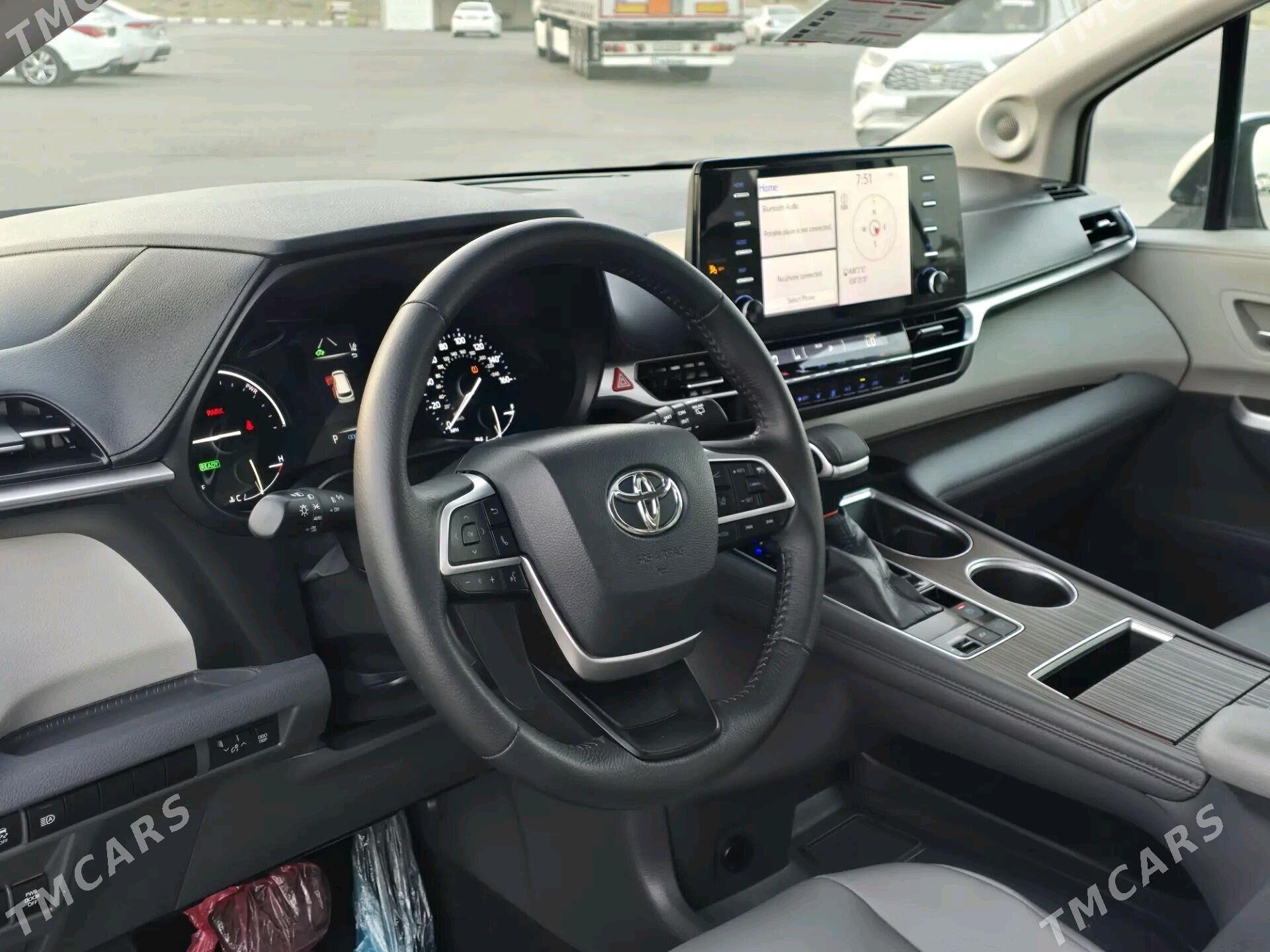 Toyota Sienna 2021 - 530 000 TMT - Daşoguz - img 4