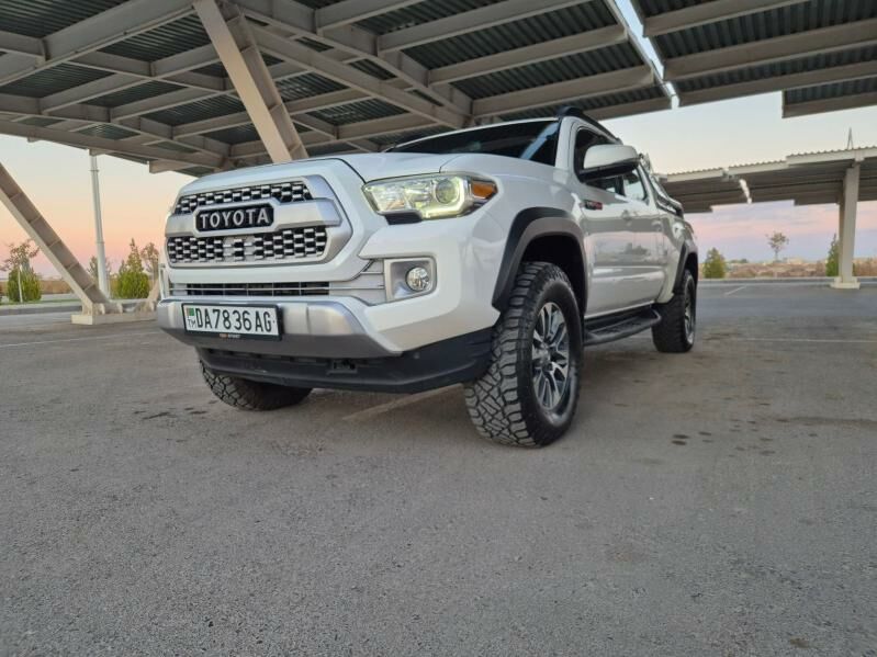Toyota Tacoma 2019 - 500 000 TMT - Туркменабат - img 2