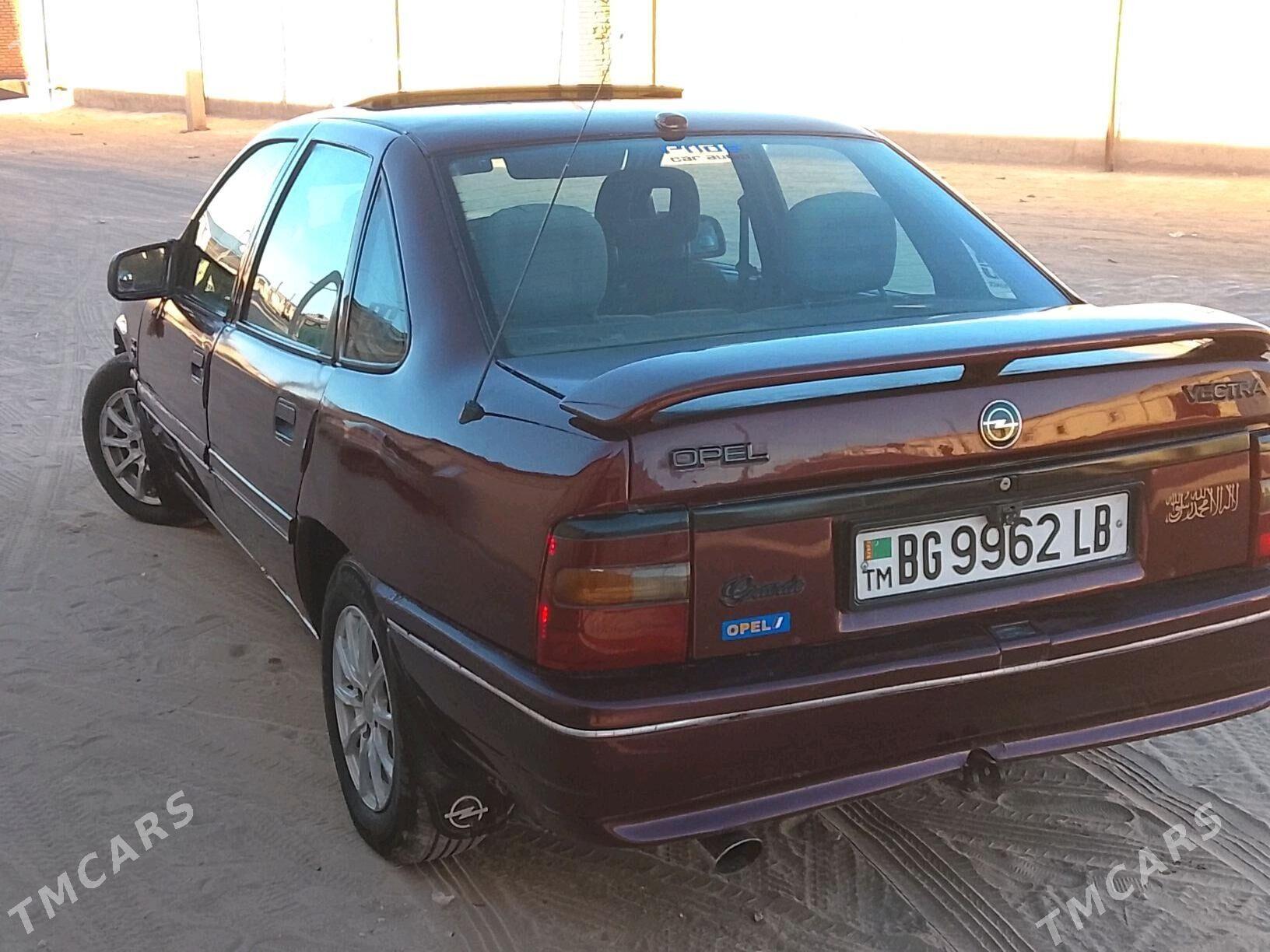 Opel Vectra 1992 - 33 000 TMT - Darganata - img 3