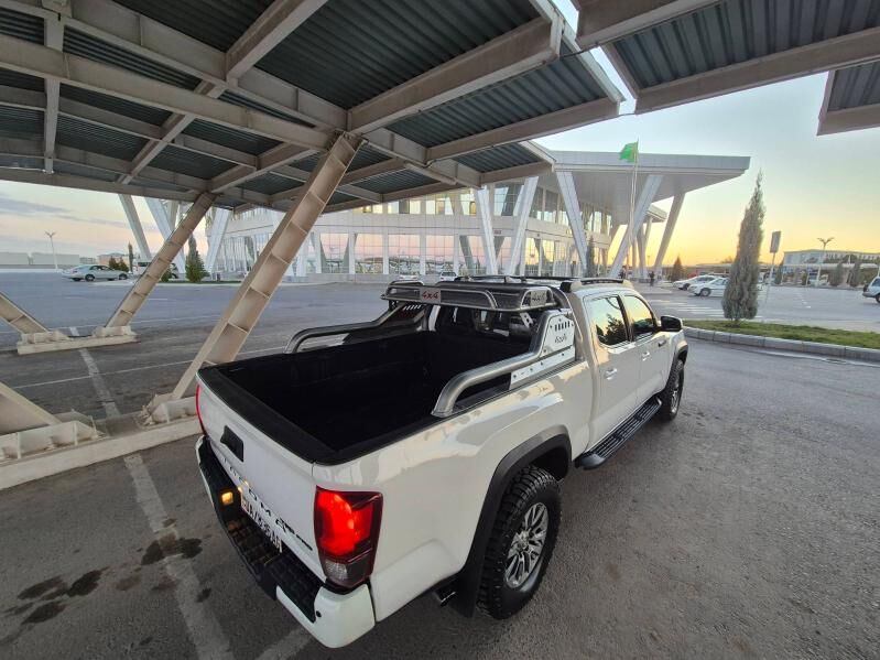 Toyota Tacoma 2019 - 500 000 TMT - Туркменабат - img 3
