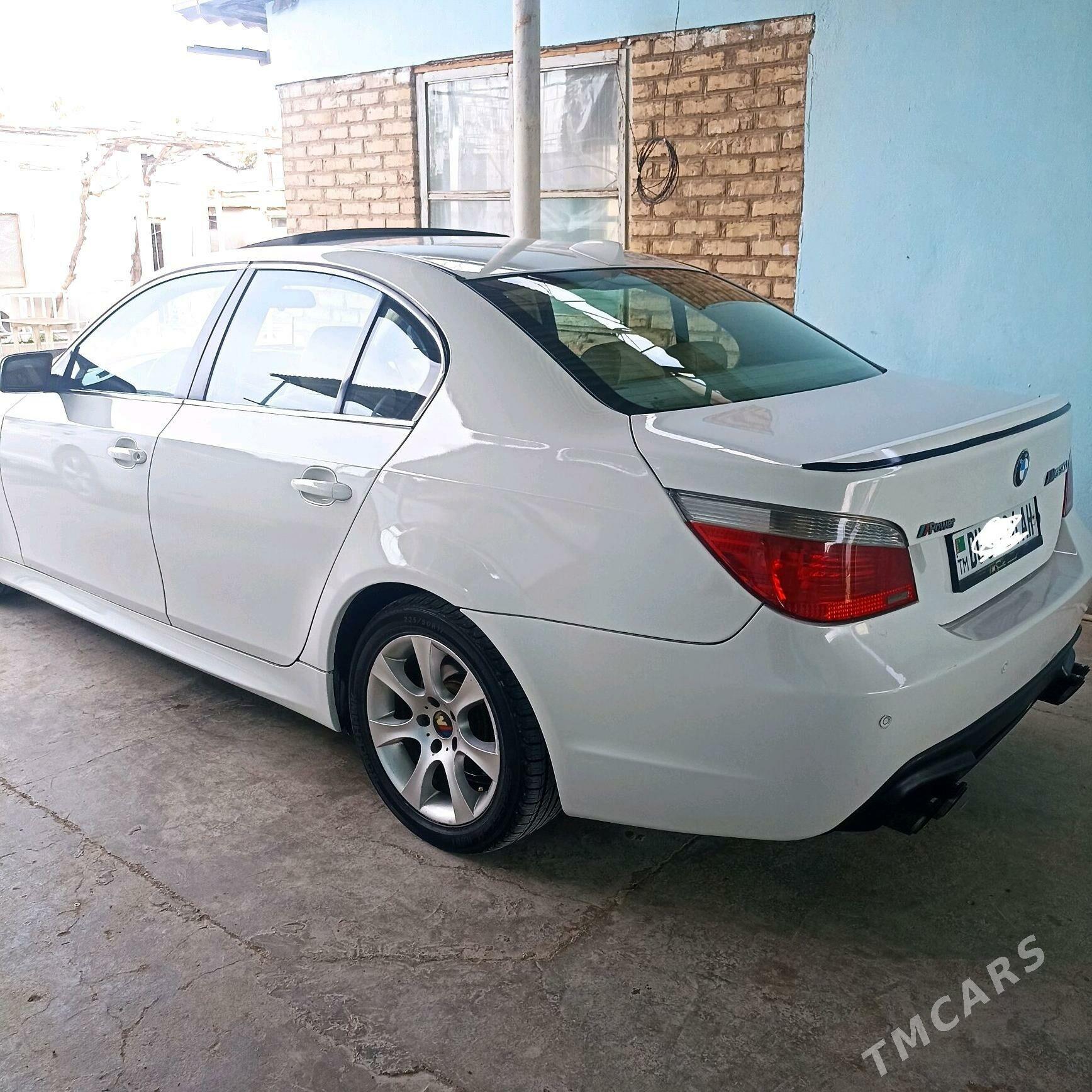 BMW E60 2003 - 125 000 TMT - Kaka - img 1