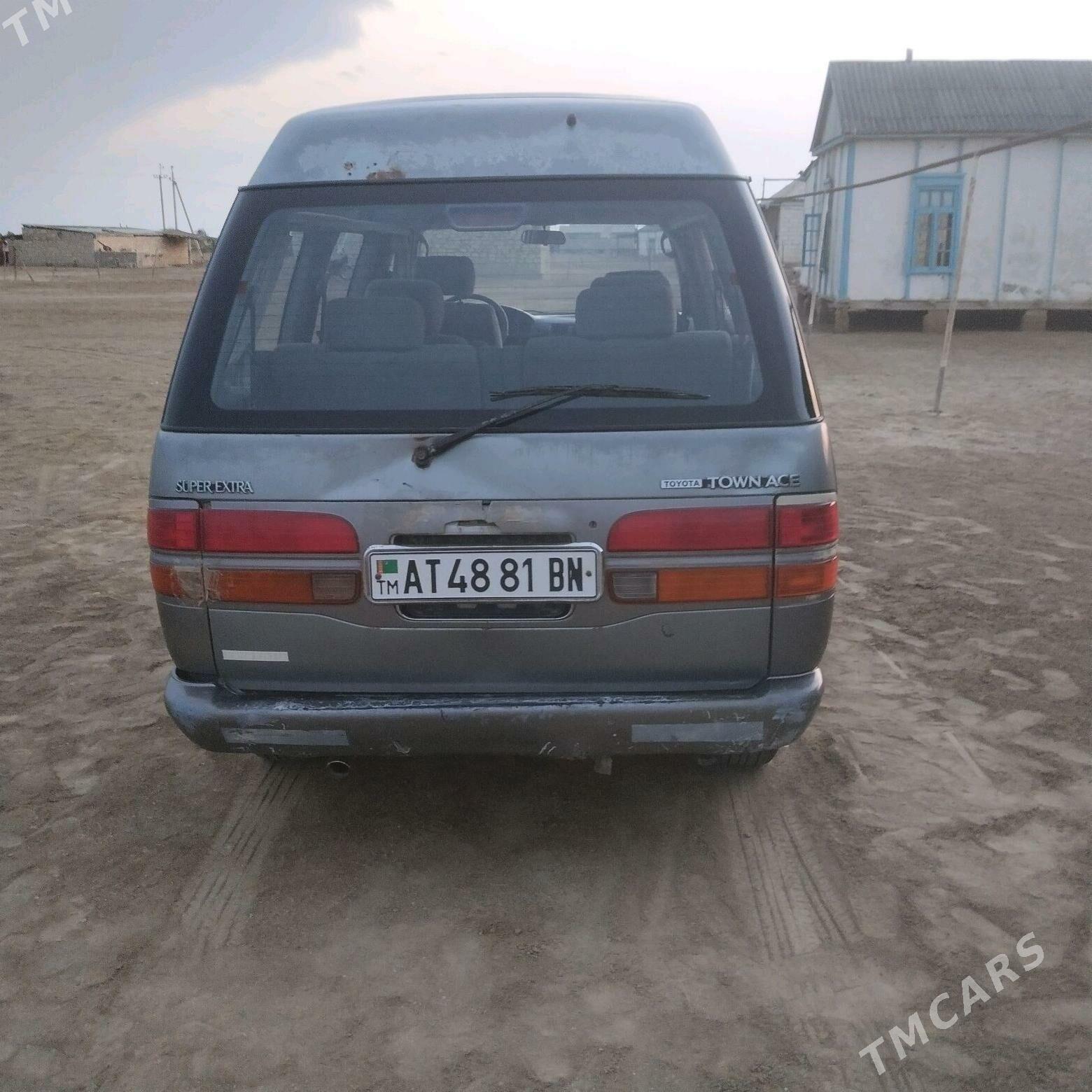 Toyota Town Ace 1994 - 37 000 TMT - Эсенгулы - img 3