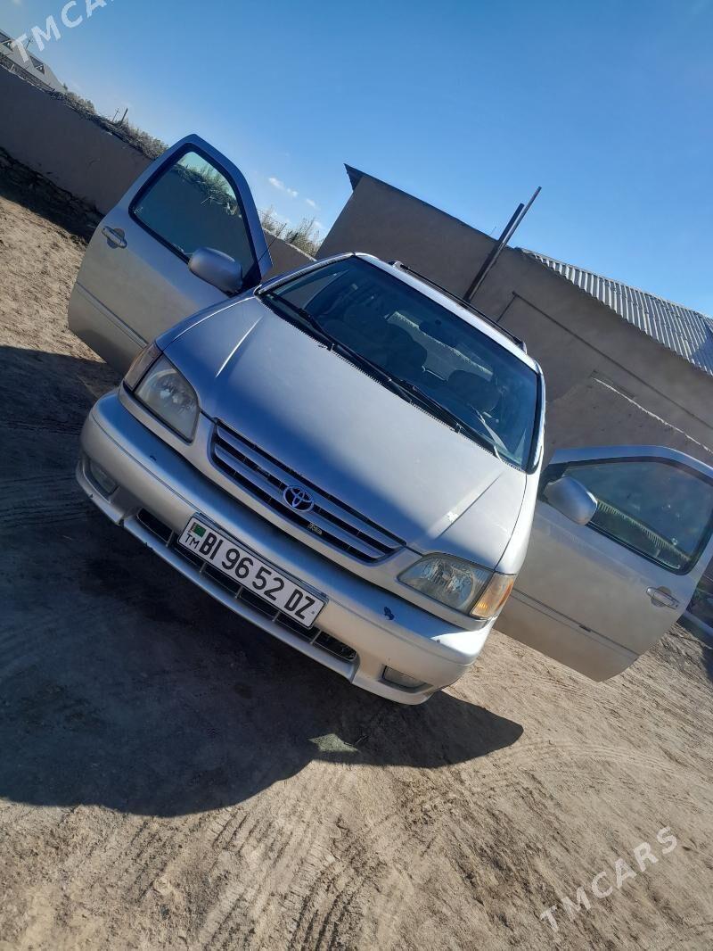 Toyota Sienna 2002 - 170 000 TMT - Türkmenbaşy etr. - img 1