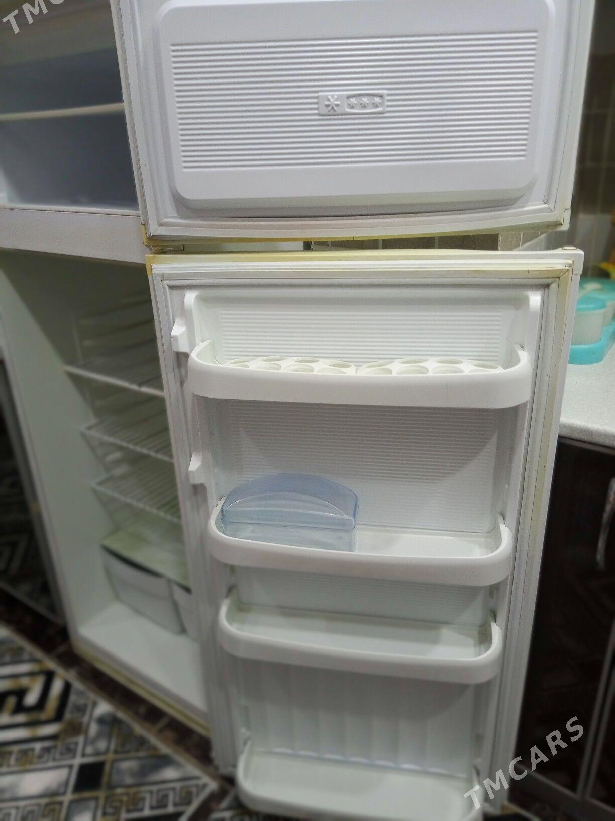 Холодильник б/у Holodilnik - Gagarin köç, köne Howa menzili - img 3