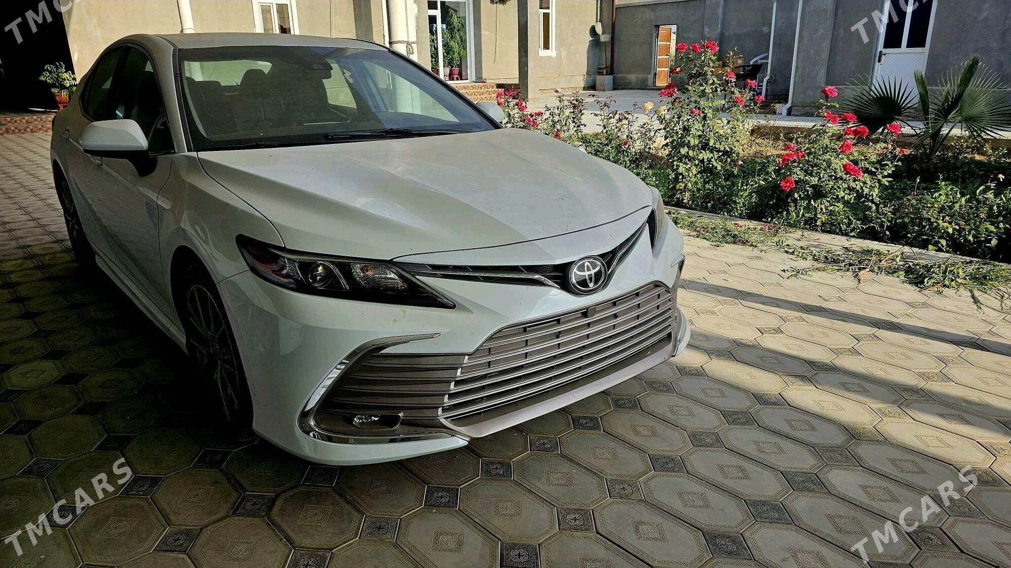 Toyota Camry 2021 - 300 000 TMT - Байрамали - img 1