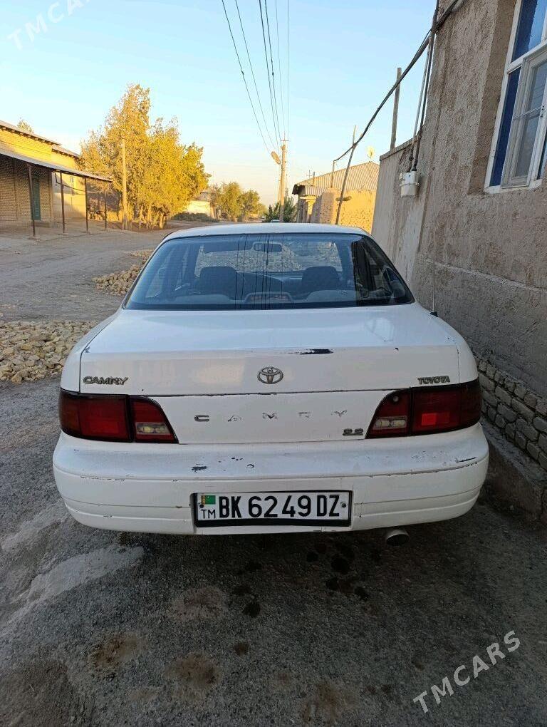 Toyota Camry 1995 - 80 000 TMT - Şabat etr. - img 2