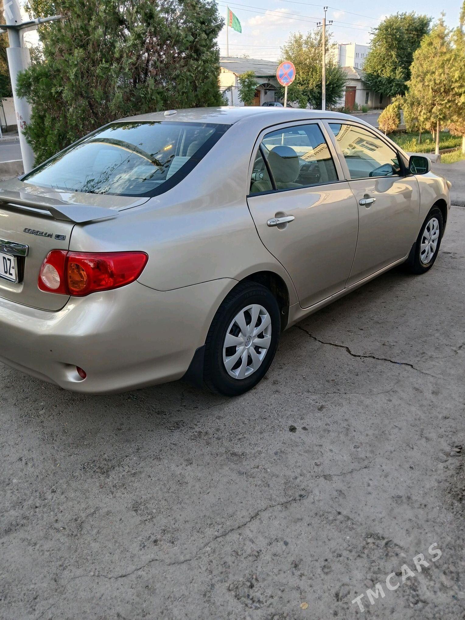 Toyota Corolla 2010 - 155 000 TMT - Гурбансолтан Едже - img 1