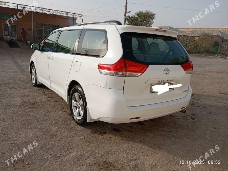 Toyota Sienna 2010 - 270 000 TMT - Tejen - img 4