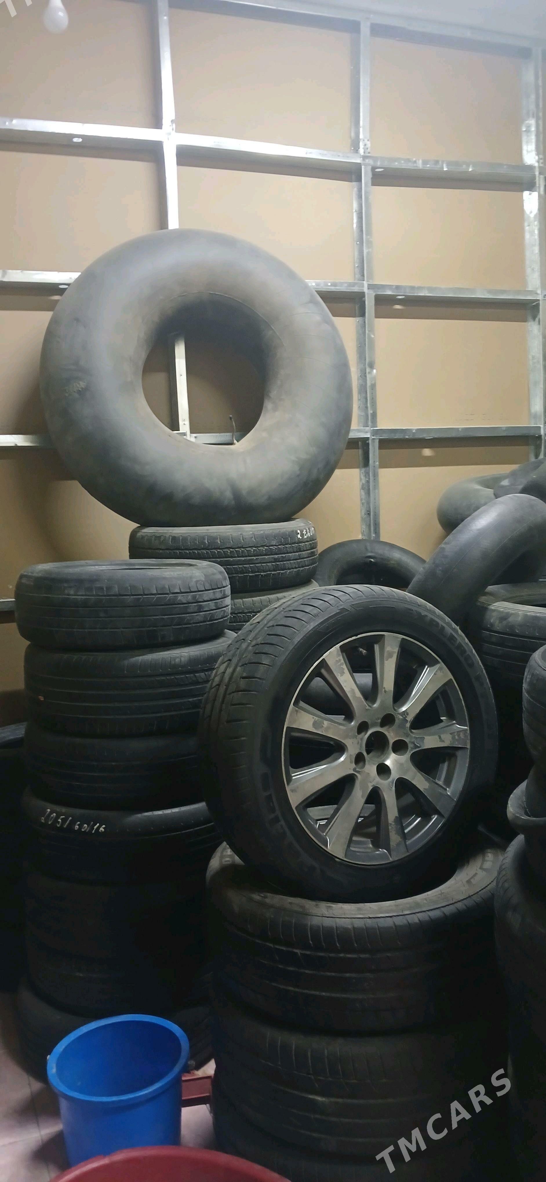 Satlyk wulkanzasiýa - Бузмеин - img 2