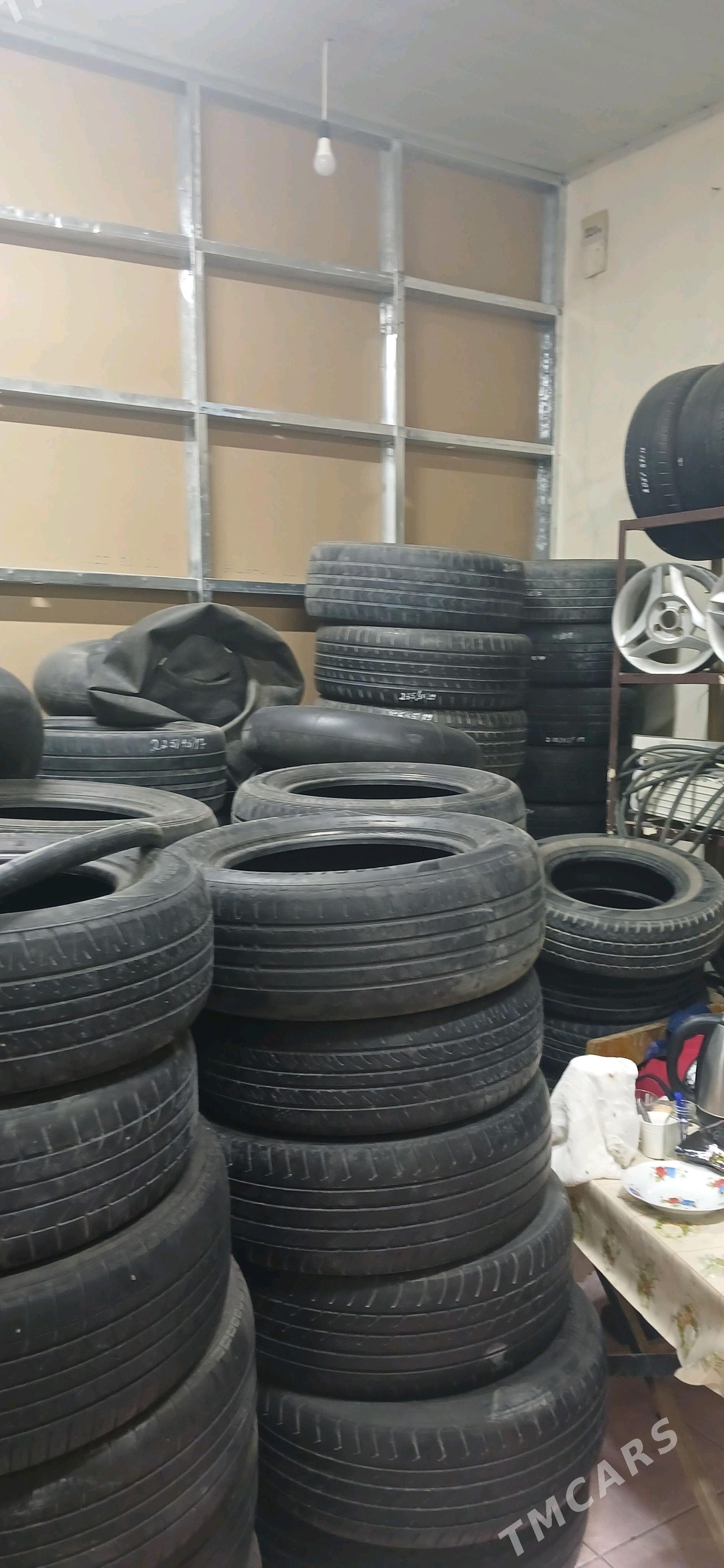 Satlyk wulkanzasiýa - Бузмеин - img 3