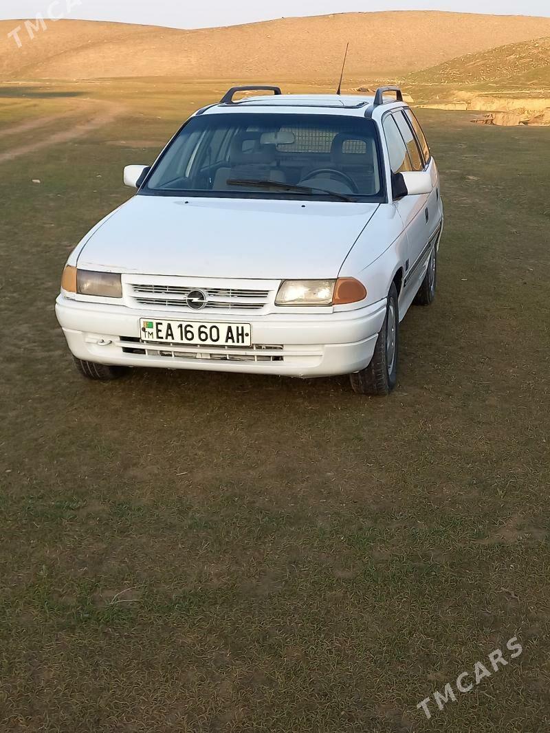 Opel Astra 1993 - 32 000 TMT - Bäherden - img 4