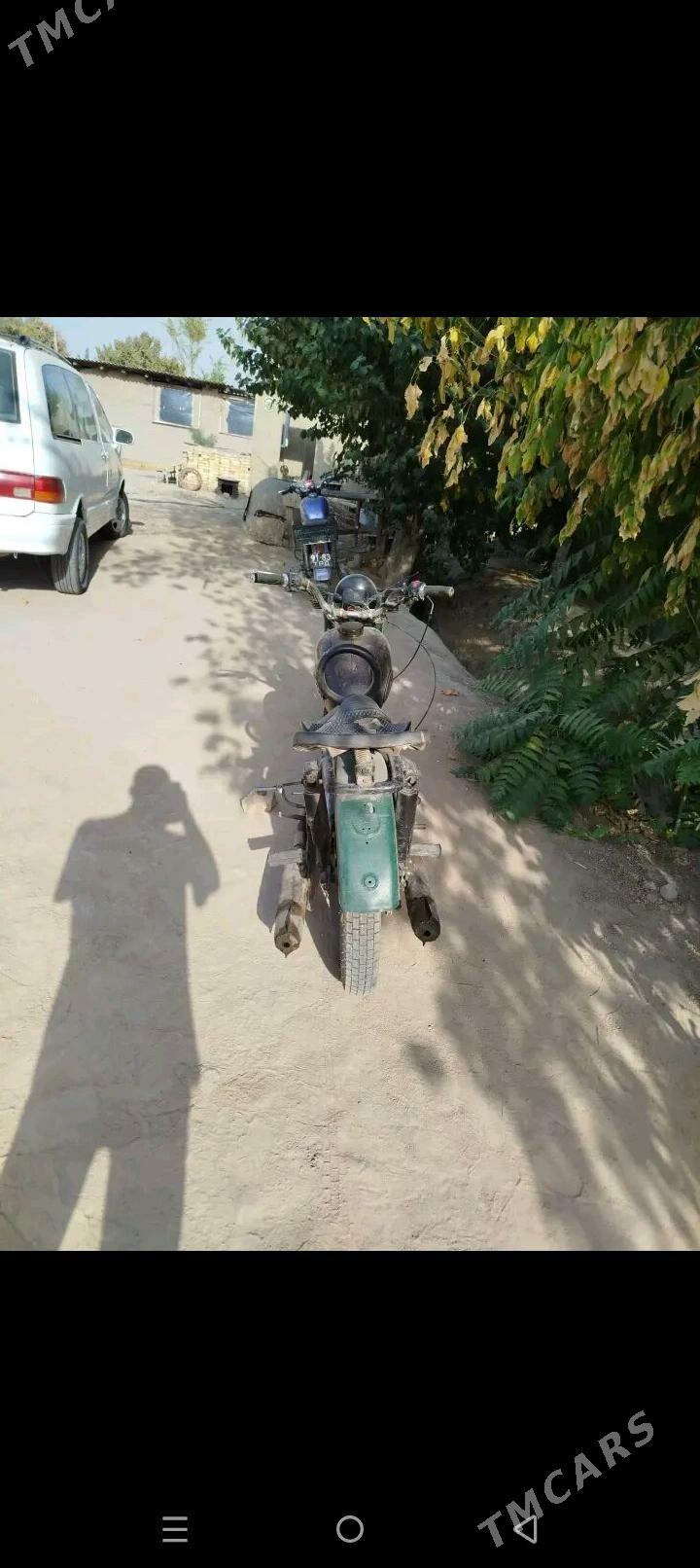 Iž Planeta 1980 - 7 000 TMT - Мары - img 1