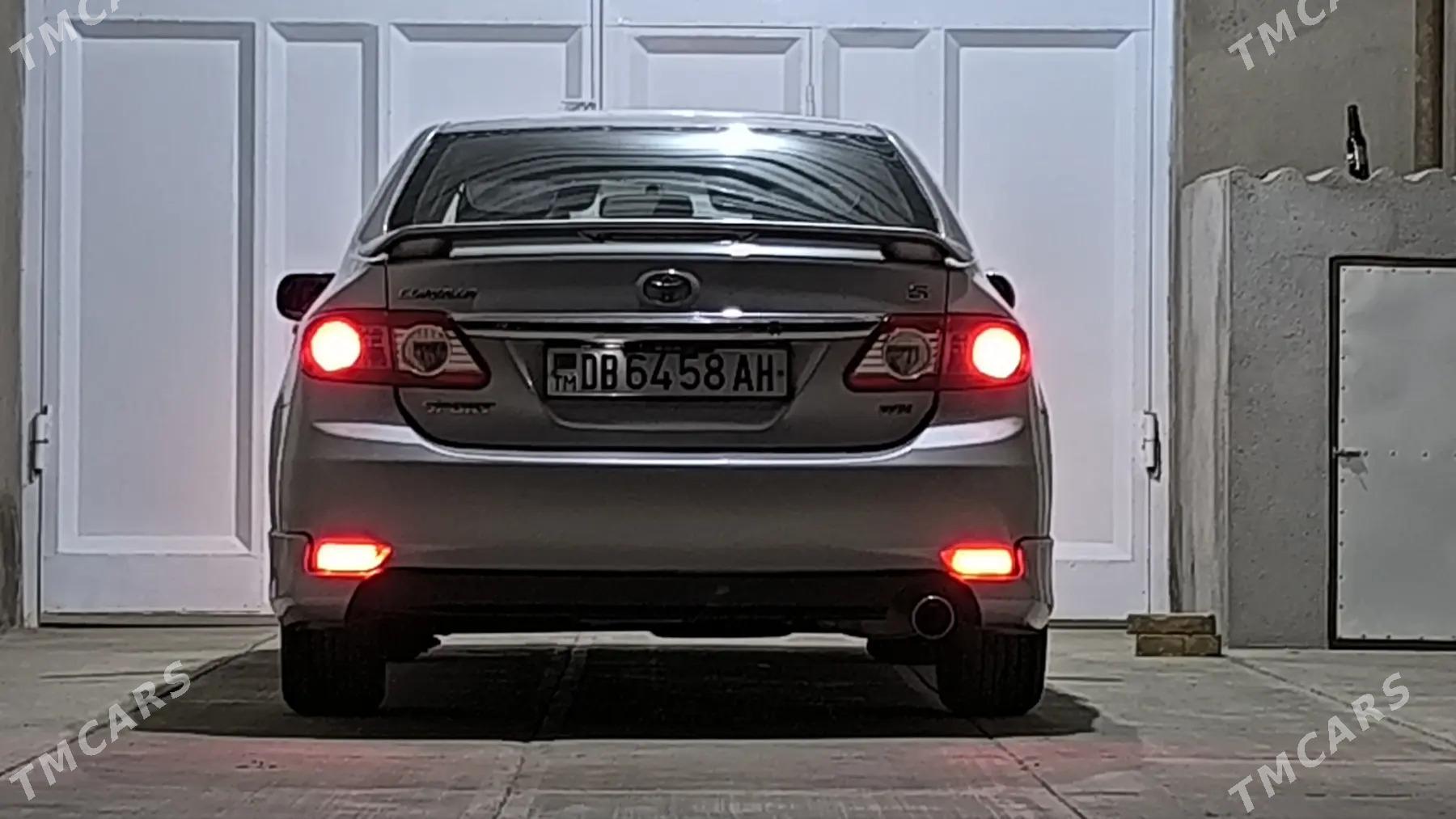 Toyota Corolla 2011 - 175 000 TMT - Ашхабад - img 4