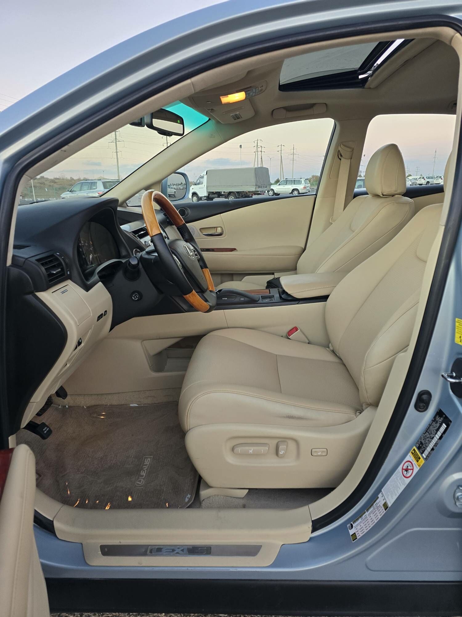 Lexus RX 350 2010 - 380 000 TMT - "Алтын Асыр" Гундогар базары ( Толкучка) - img 3