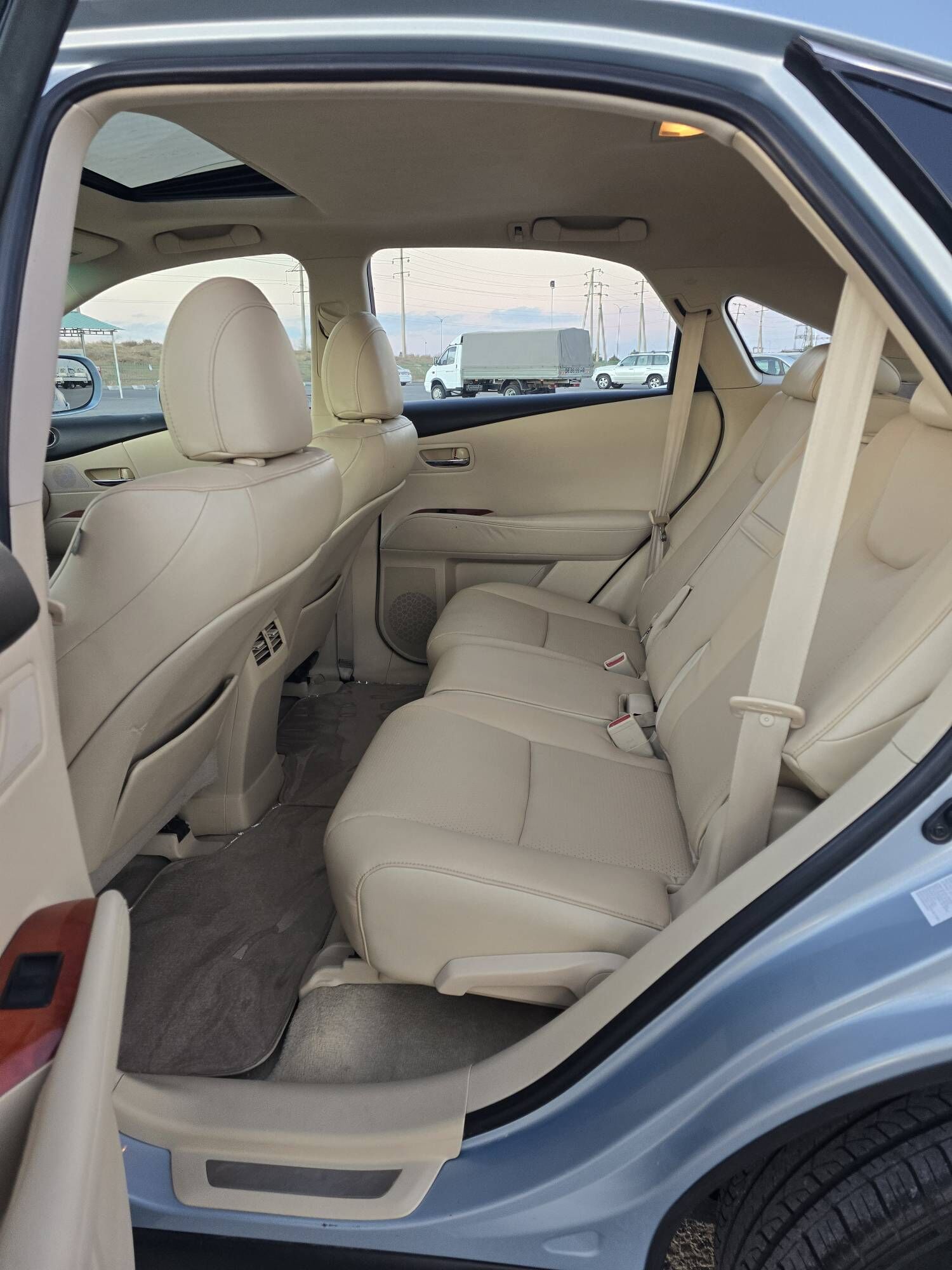 Lexus RX 350 2010 - 380 000 TMT - "Алтын Асыр" Гундогар базары ( Толкучка) - img 4