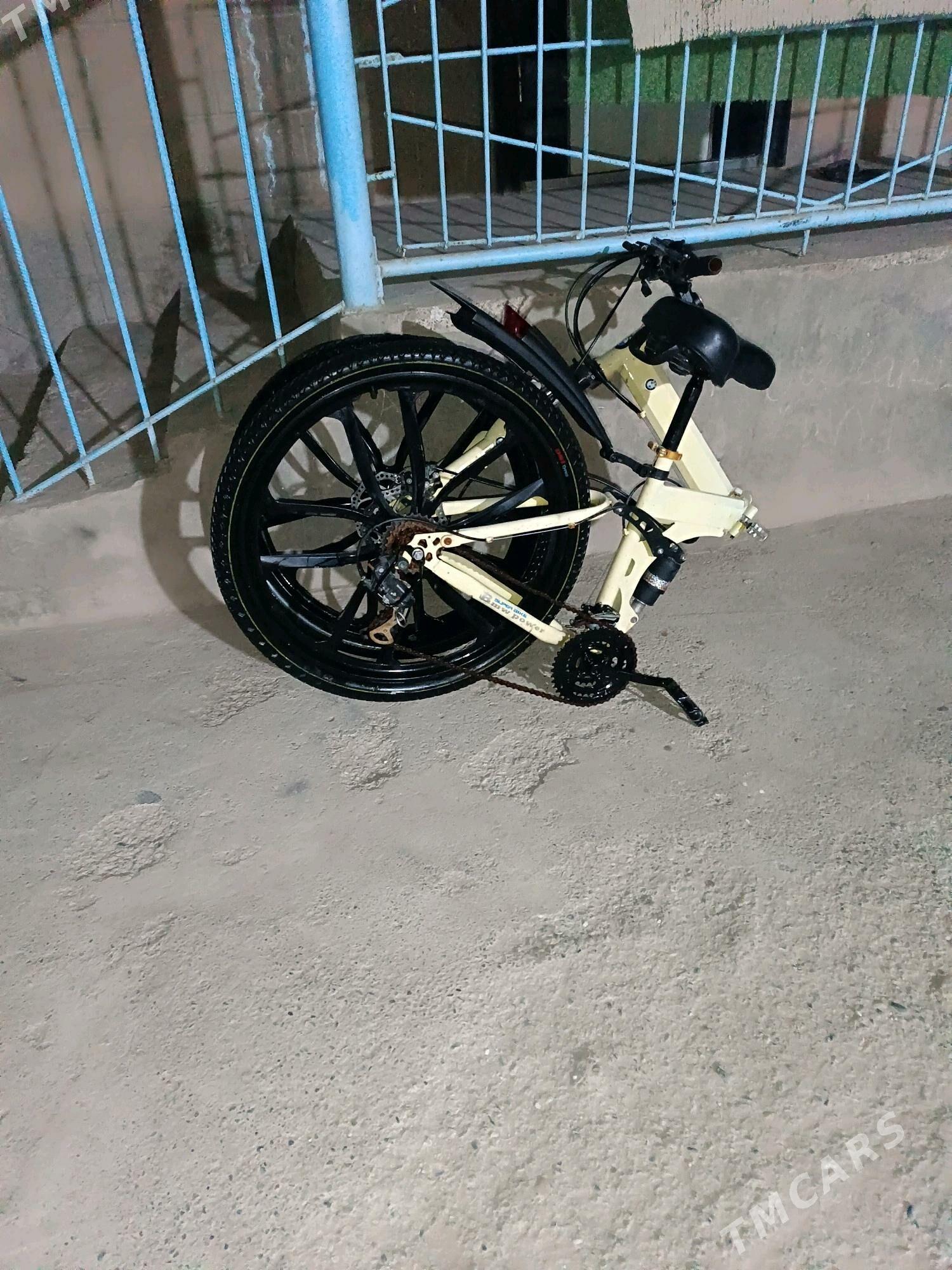 tigir BMW 26 - Теджен - img 3