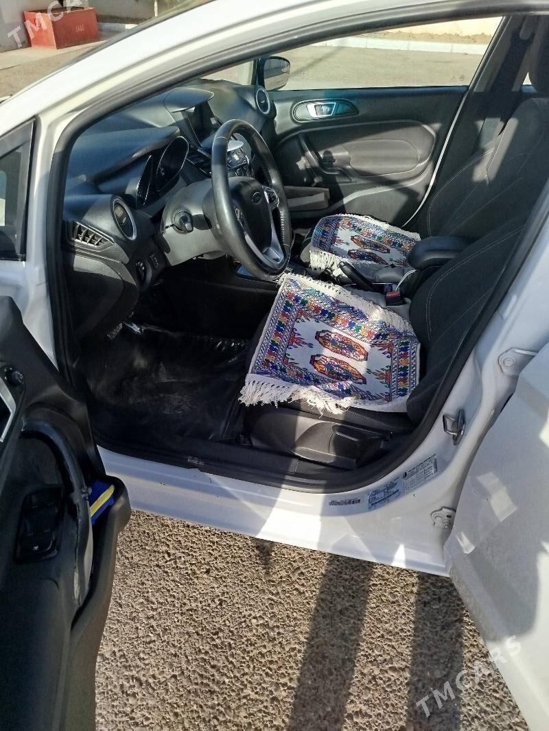 Ford Fiesta 2016 - 140 000 TMT - Büzmeýin - img 7