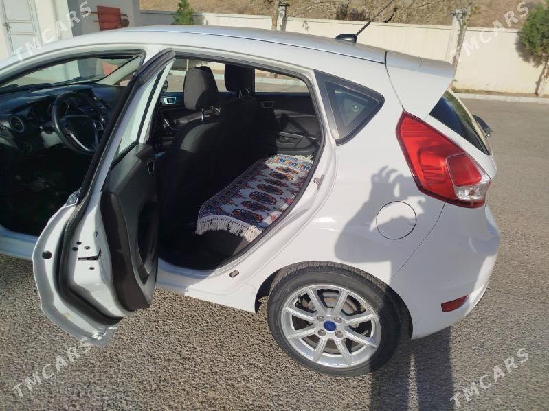 Ford Fiesta 2016 - 140 000 TMT - Büzmeýin - img 8