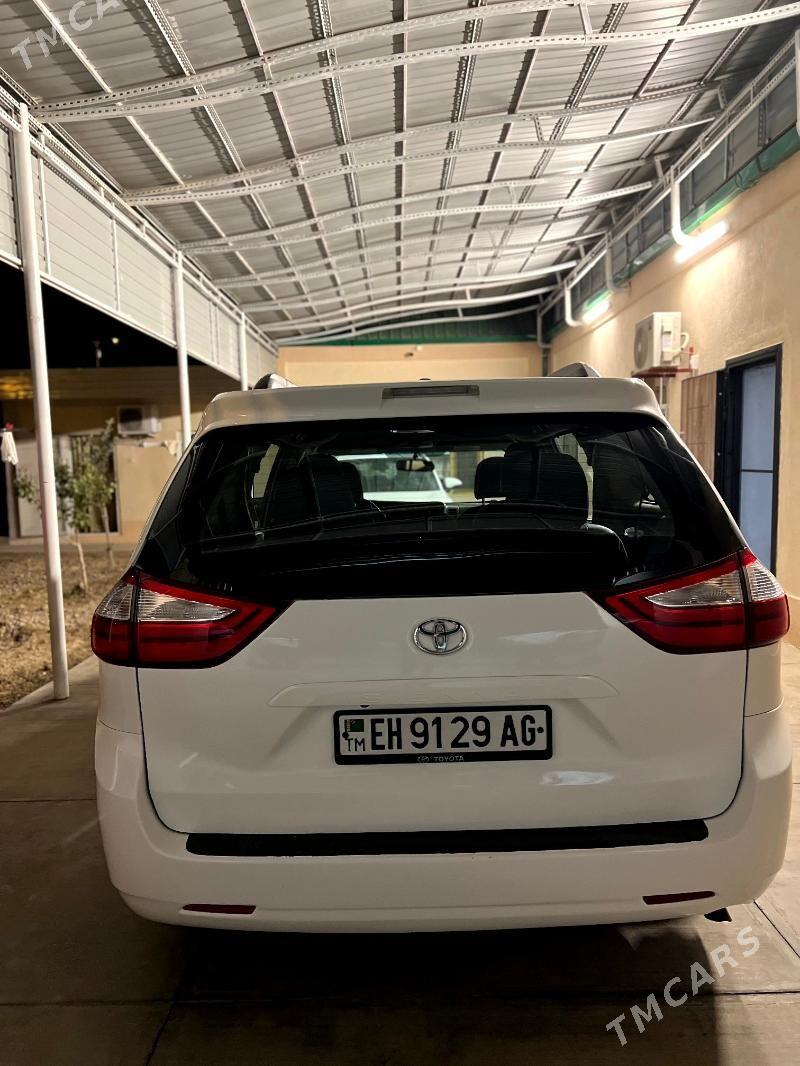 Toyota Sienna 2015 - 345 000 TMT - Ашхабад - img 4