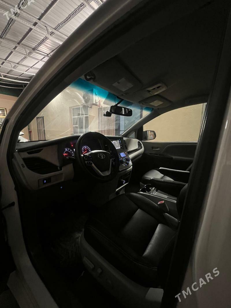 Toyota Sienna 2015 - 345 000 TMT - Ашхабад - img 8