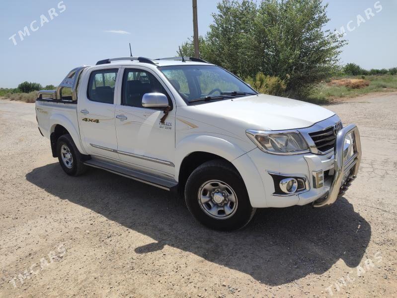 Toyota Hilux 2008 - 260 000 TMT - Гарабекевюл - img 4