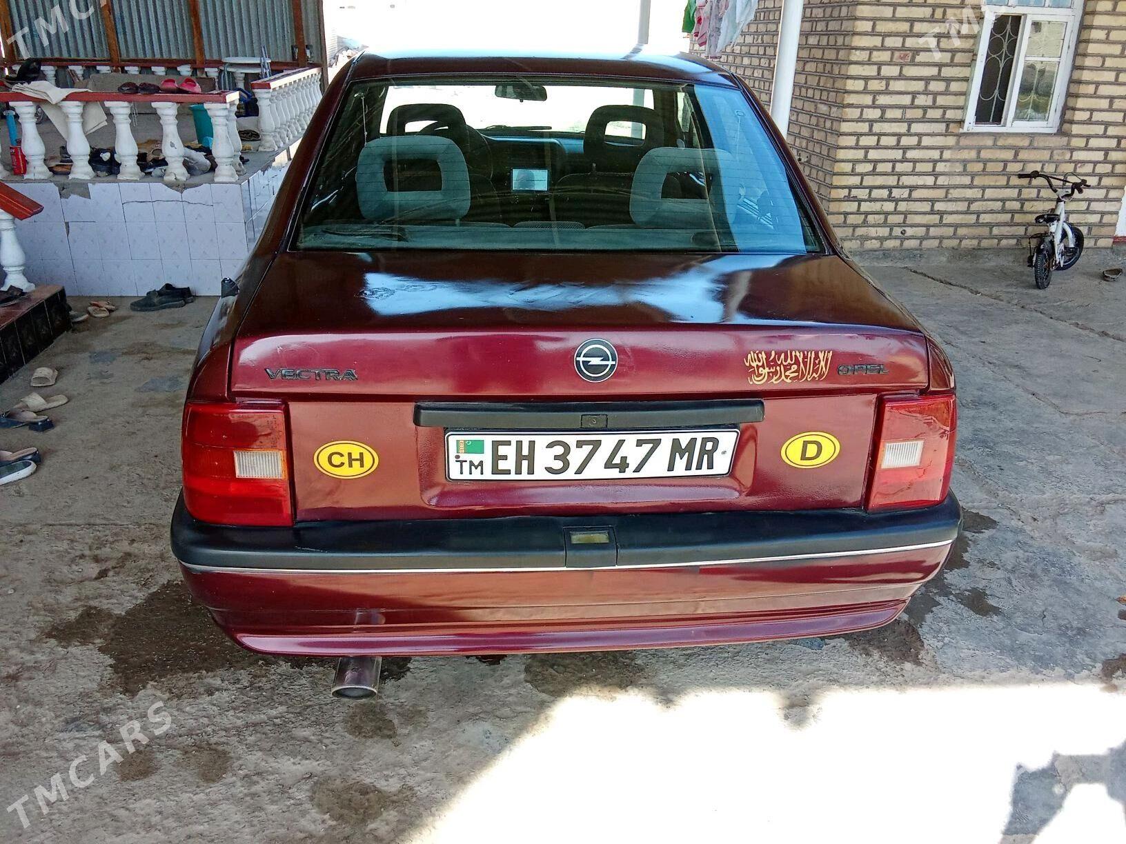 Opel Vectra 1992 - 25 000 TMT - Mary - img 1