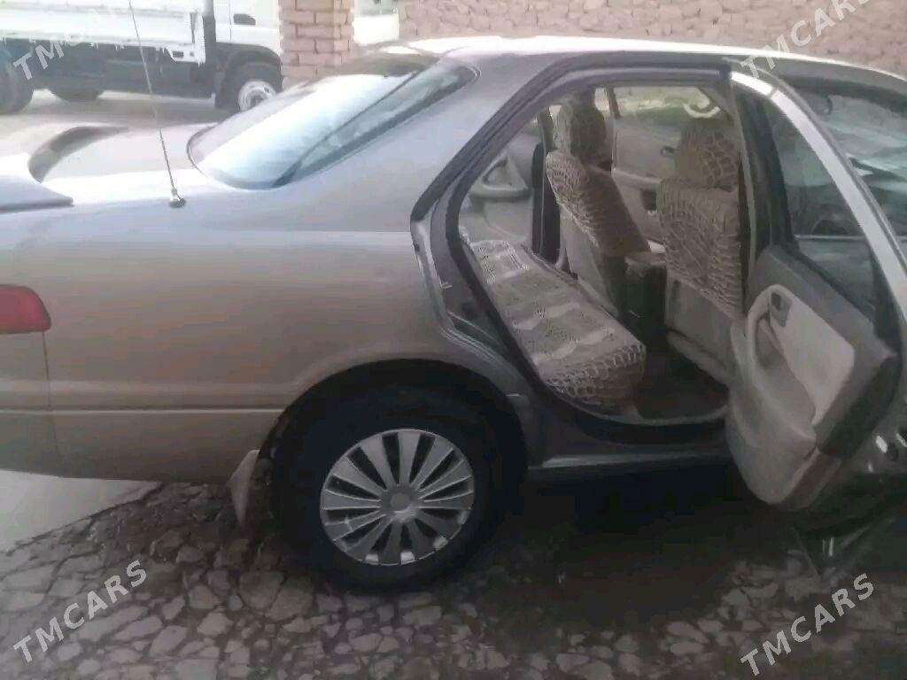 Toyota Camry 2000 - 135 135 TMT - Достлук - img 4