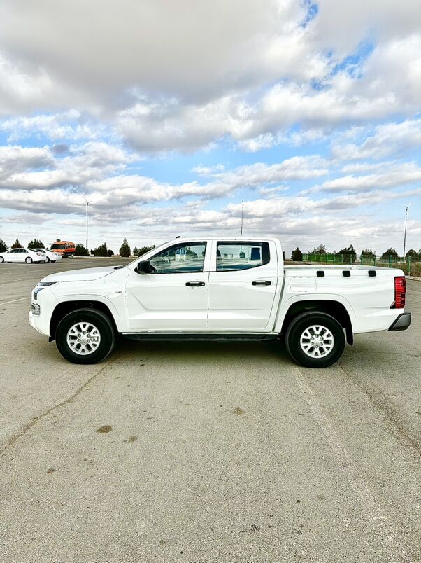 Mitsubishi L200 2025 - 465 000 TMT - "Алтын Асыр" Гундогар базары ( Толкучка) - img 4