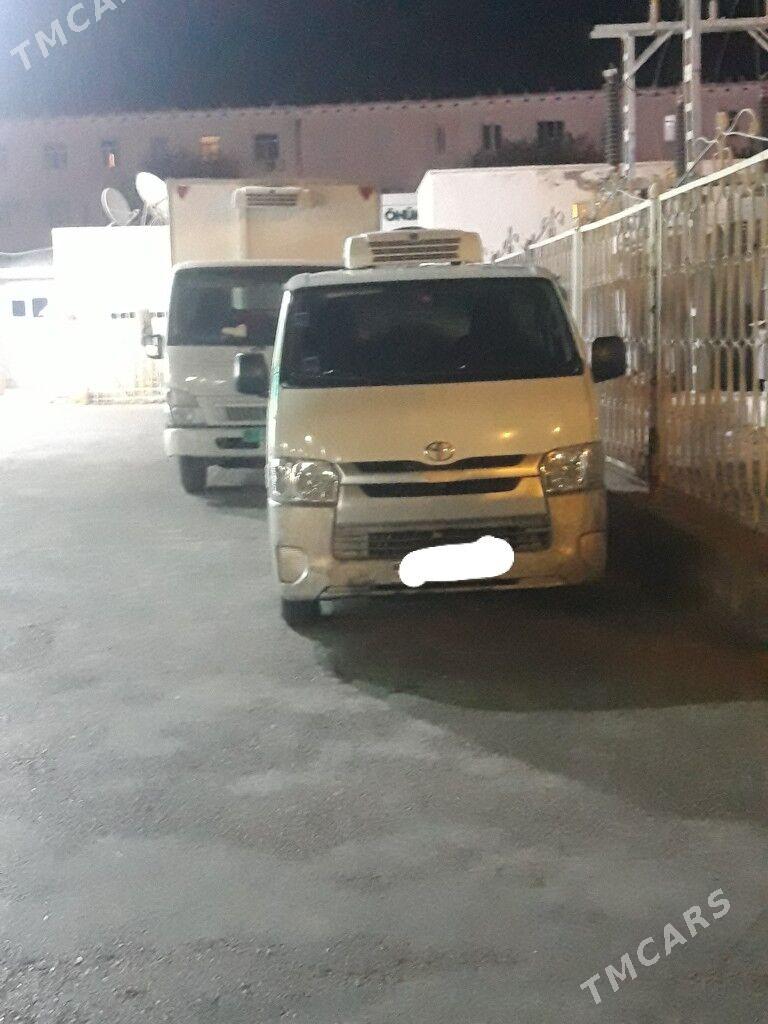 Toyota Hiace 2020 - 460 000 TMT - Туркменабат - img 3