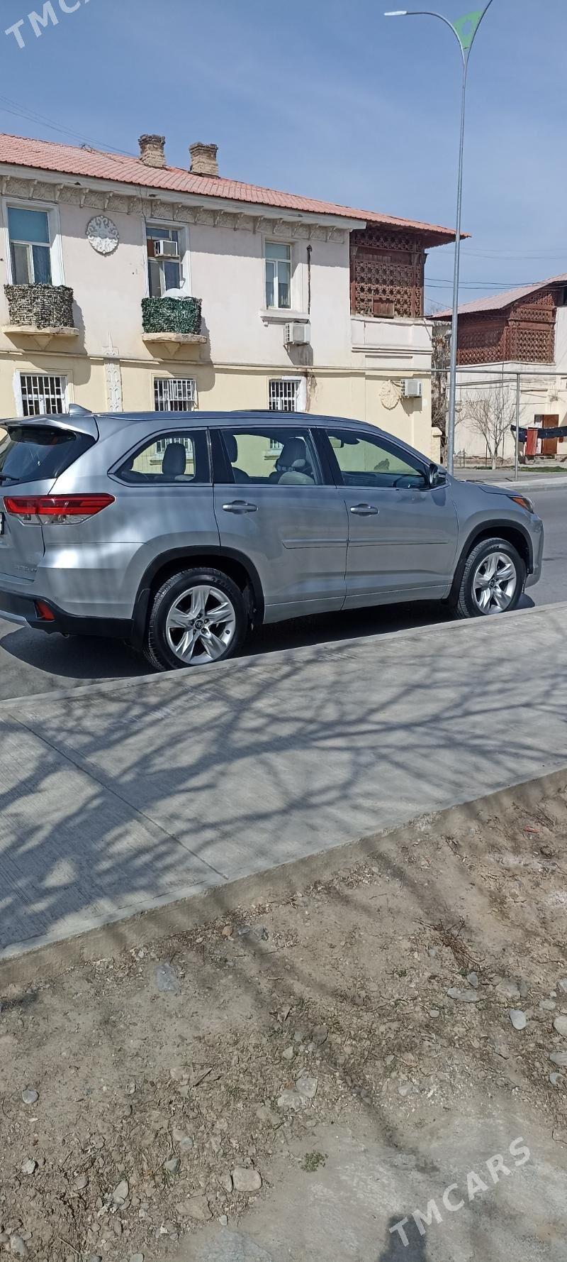 Toyota Highlander 2017 - 410 000 TMT - Ашхабад - img 2