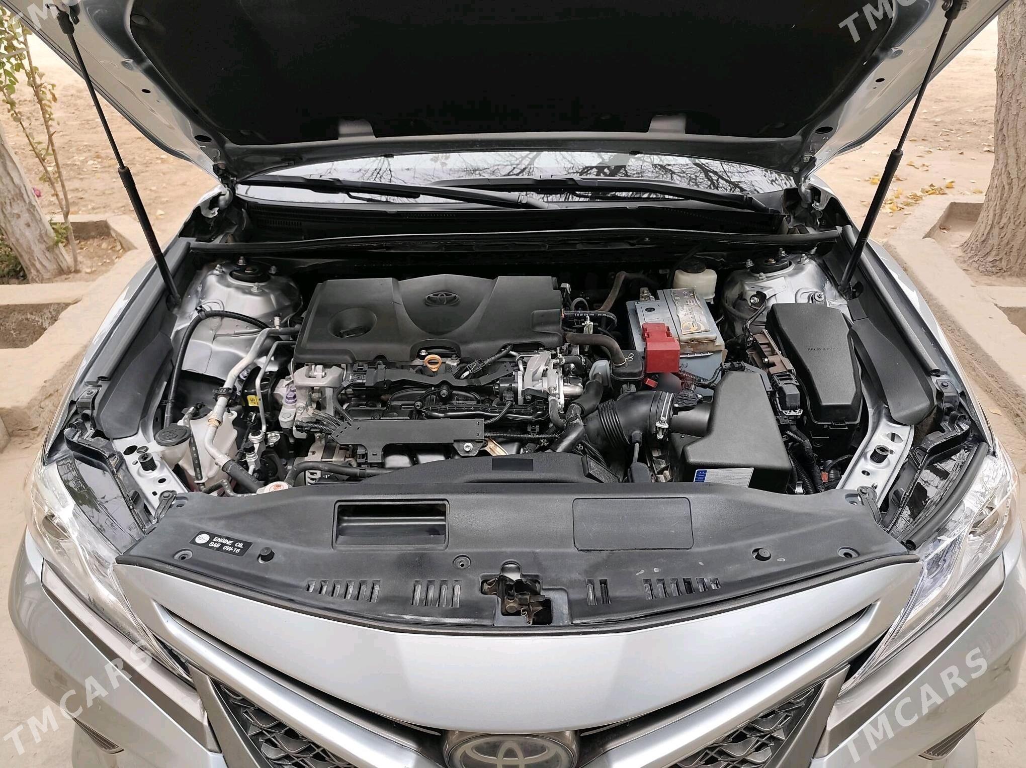Toyota Camry 2020 - 300 000 TMT - Саят - img 3
