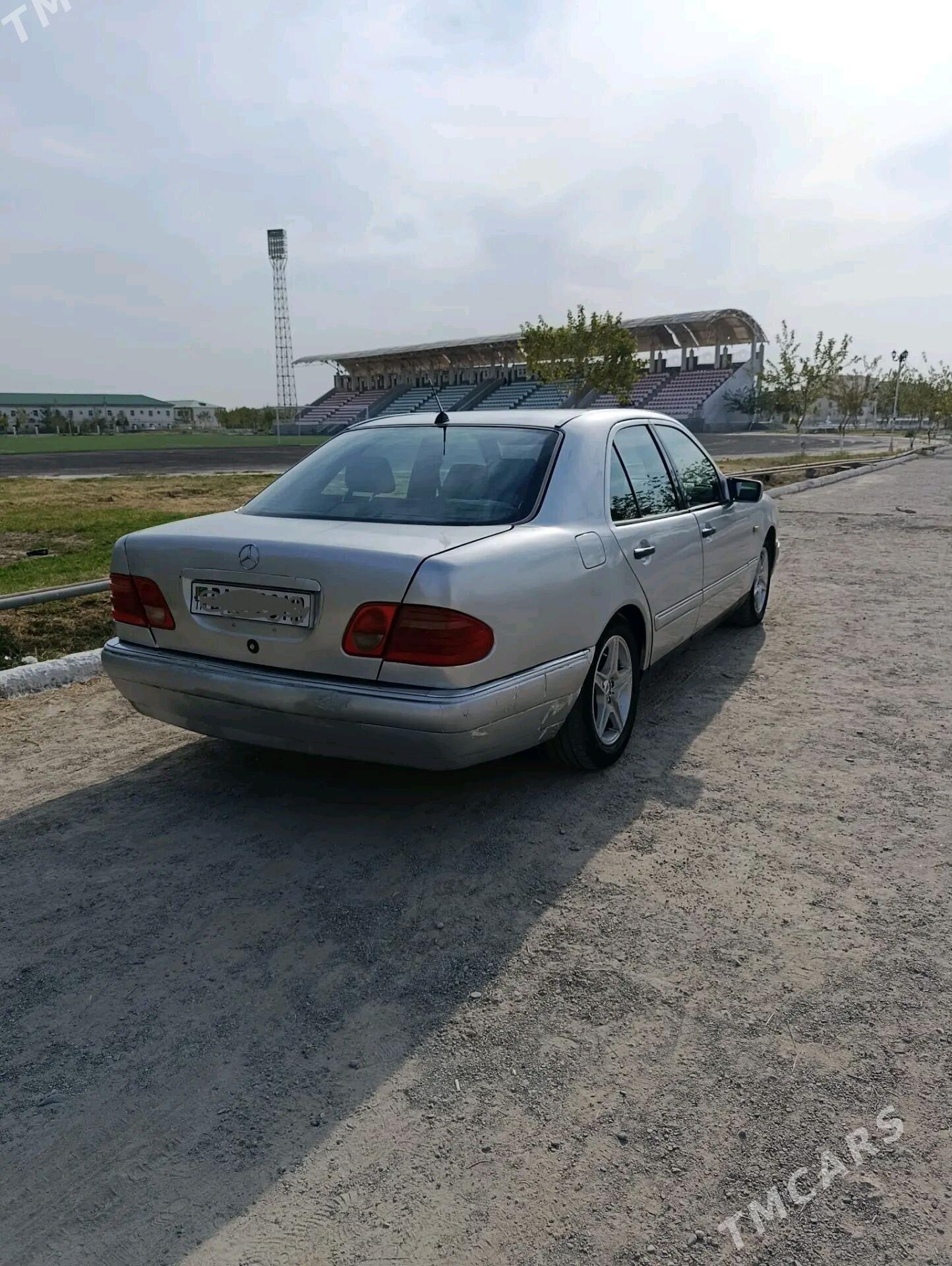 Mercedes-Benz E320 1996 - 66 000 TMT - Mary - img 2