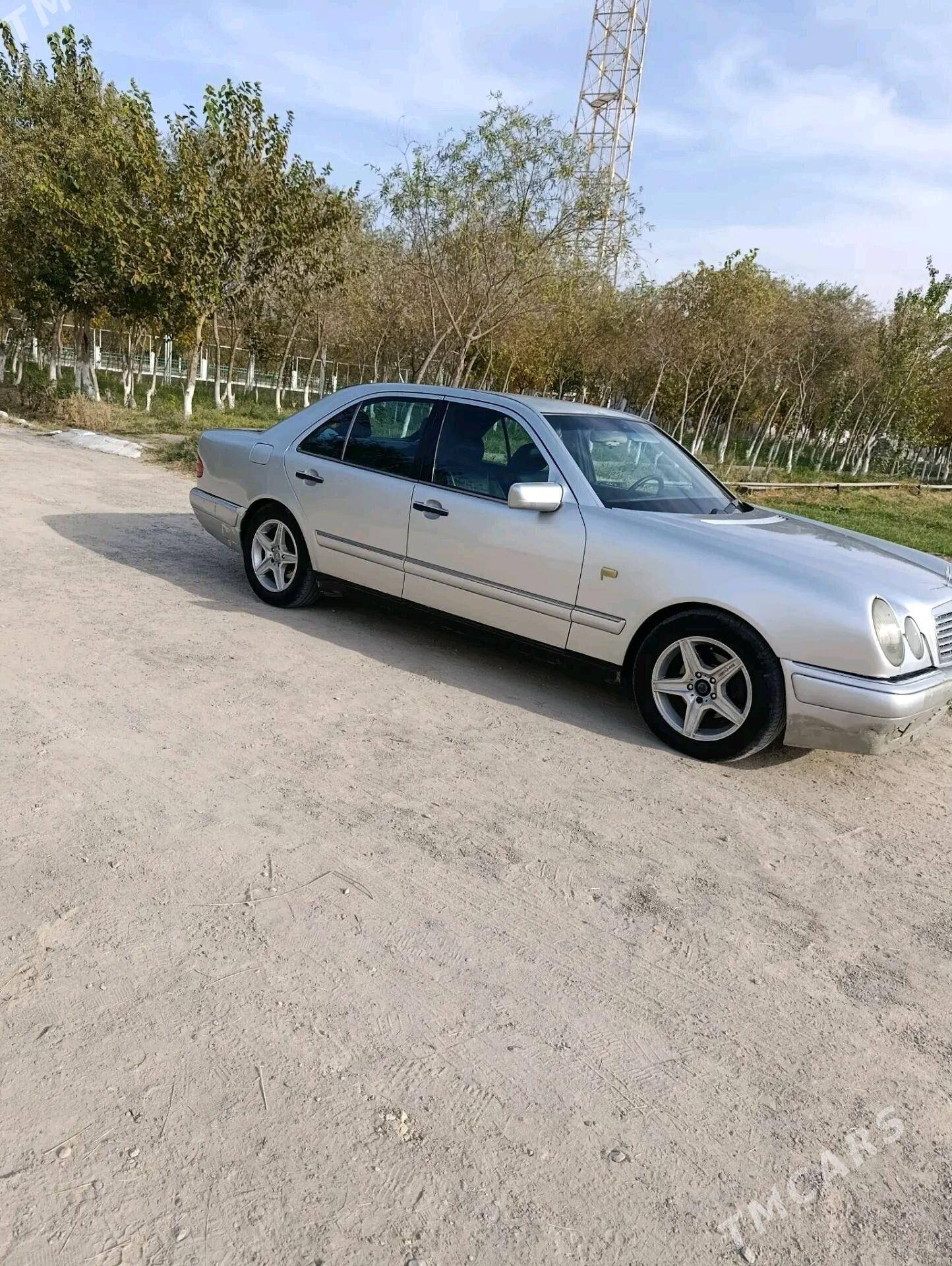 Mercedes-Benz E320 1996 - 66 000 TMT - Mary - img 4