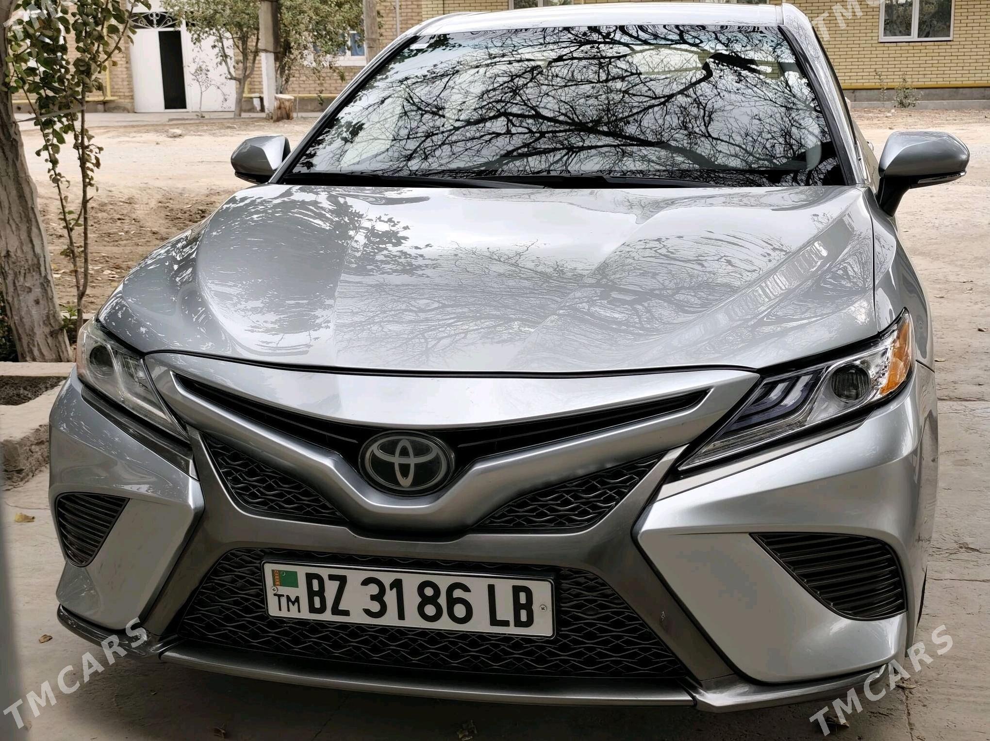 Toyota Camry 2020 - 300 000 TMT - Саят - img 8