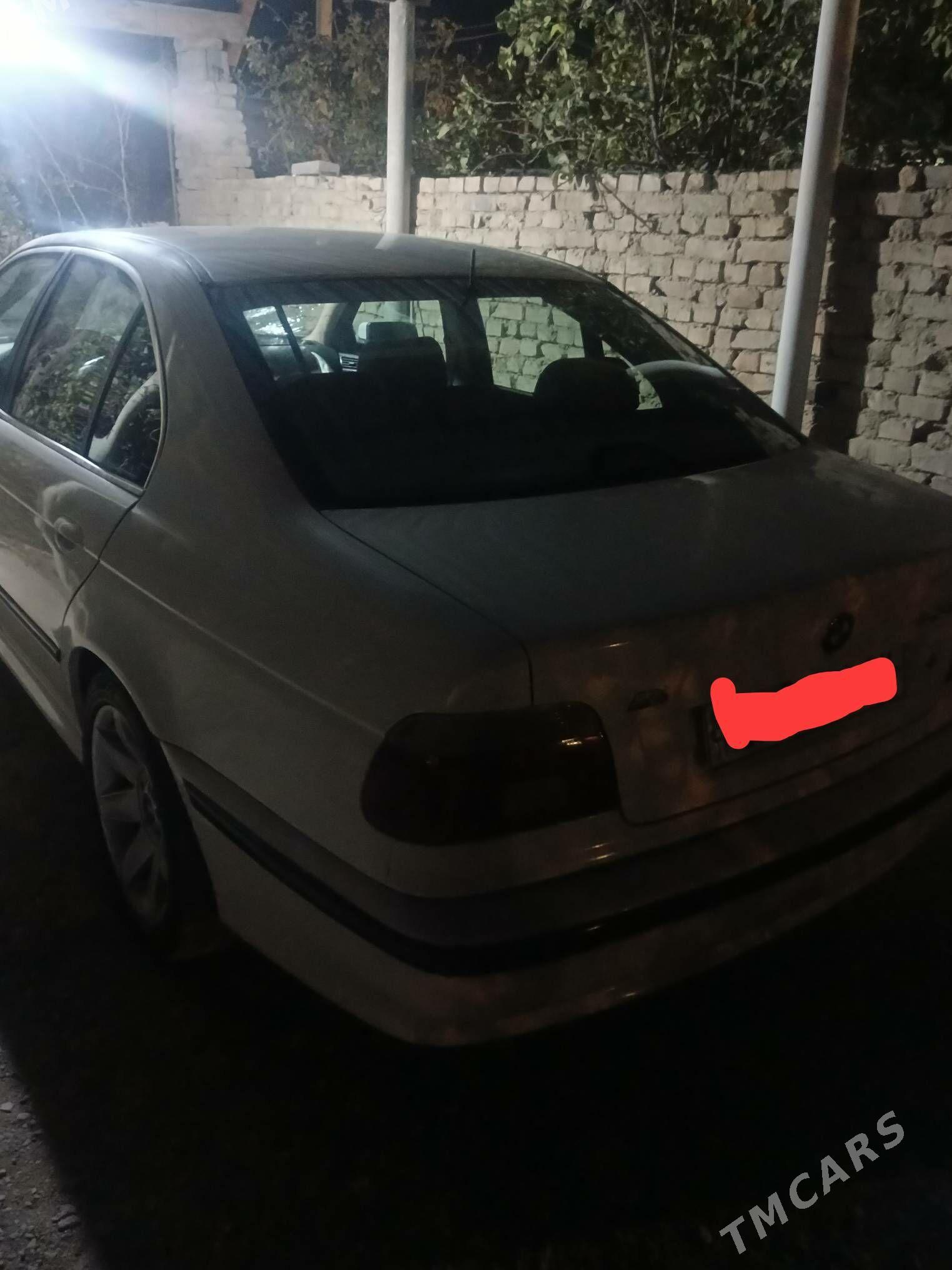 BMW E39 2002 - 130 000 TMT - Gökdepe - img 3