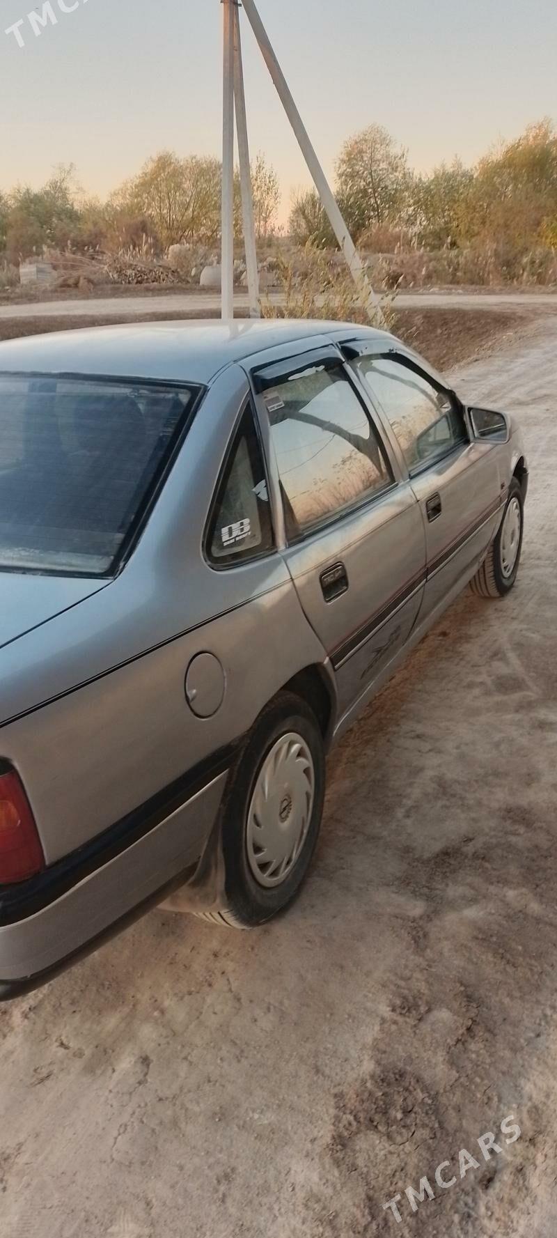 Opel Vectra 1991 - 40 000 TMT - Gubadag - img 3