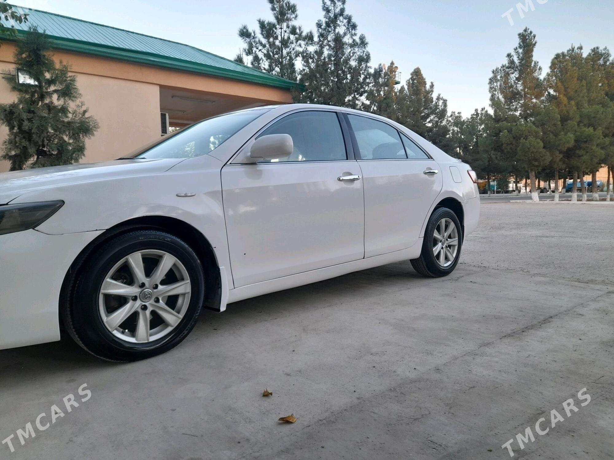 Toyota Camry 2006 - 124 000 TMT - Ак-Бугдайский этрап - img 5