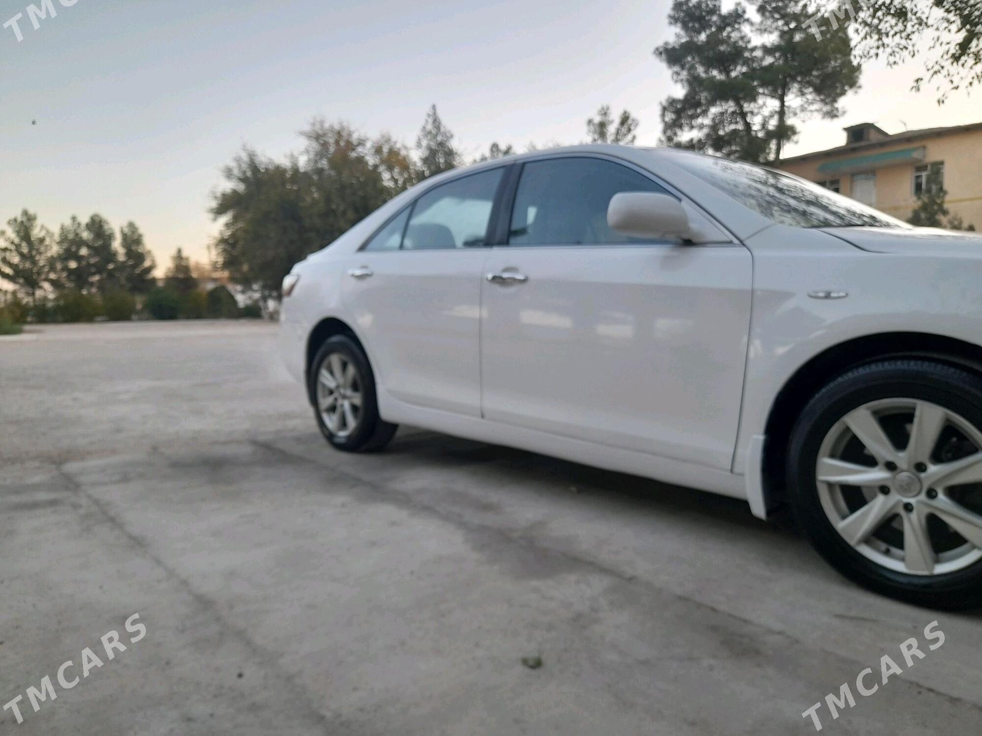 Toyota Camry 2006 - 124 000 TMT - Ак-Бугдайский этрап - img 4