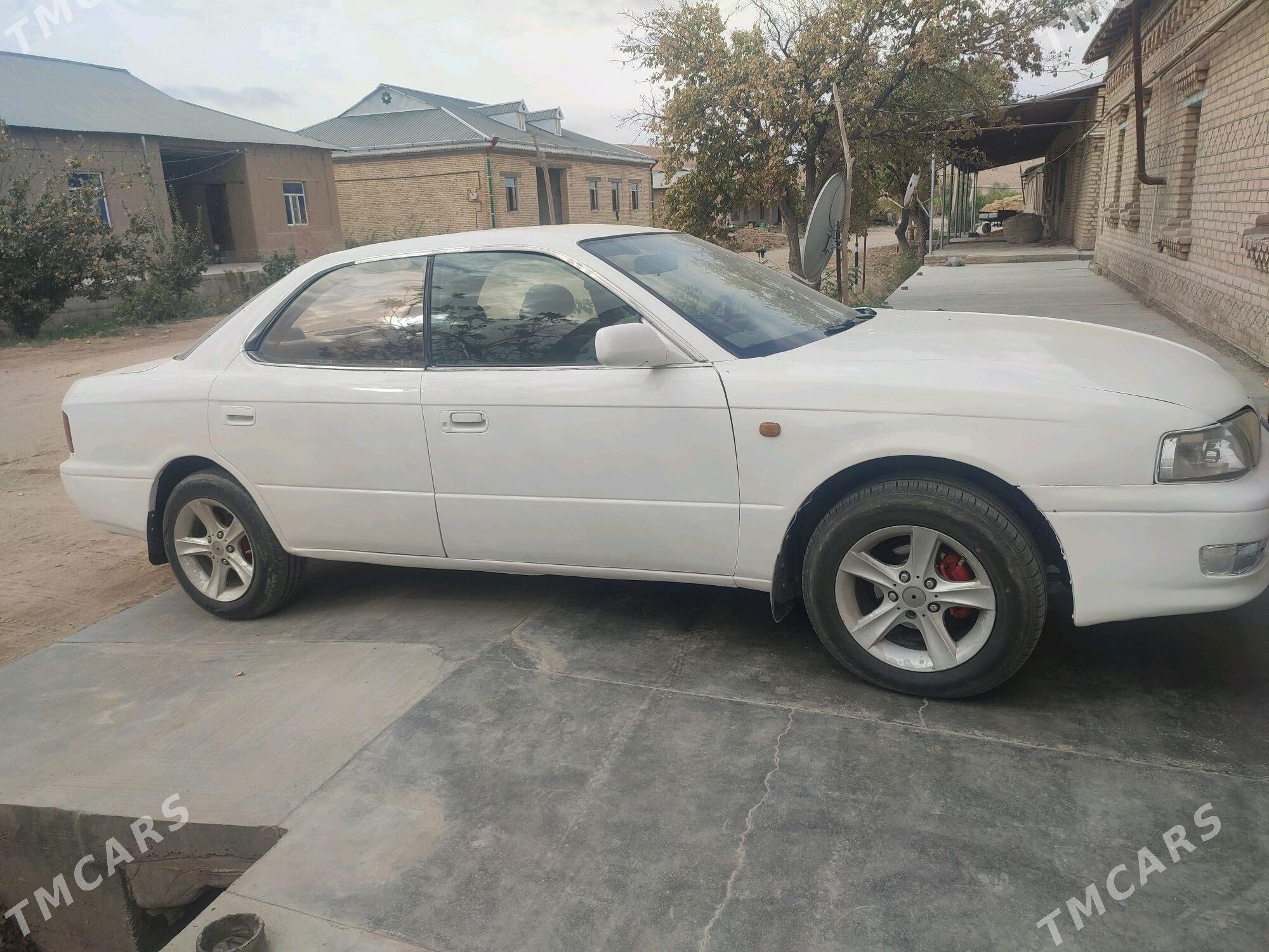 Toyota Vista 1995 - 50 000 TMT - Türkmenabat - img 2