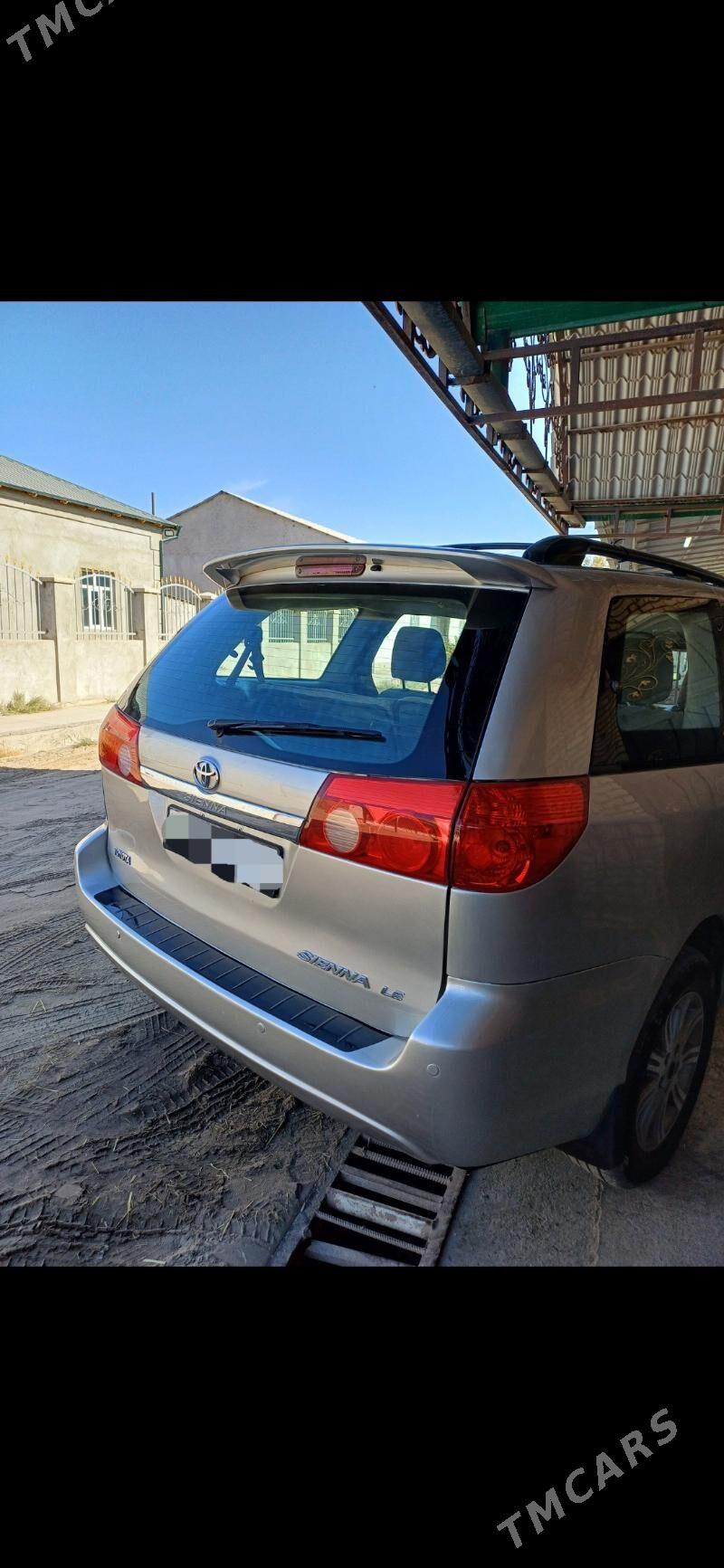 Toyota Sienna 2009 - 260 000 TMT - Шабатский этрап - img 2