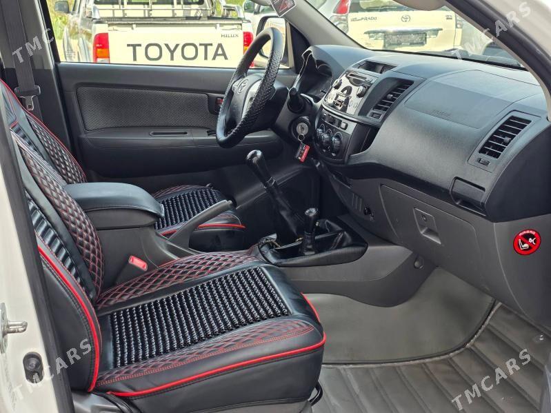 Toyota Hilux 2014 - 422 000 TMT - Туркменабат - img 7