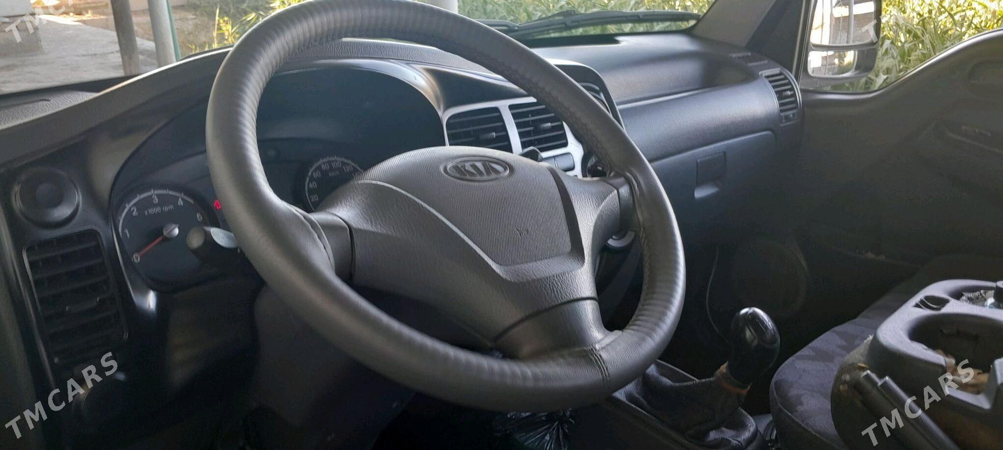 Kia Bongo 2011 - 200 000 TMT - Gurbansoltan Eje - img 5