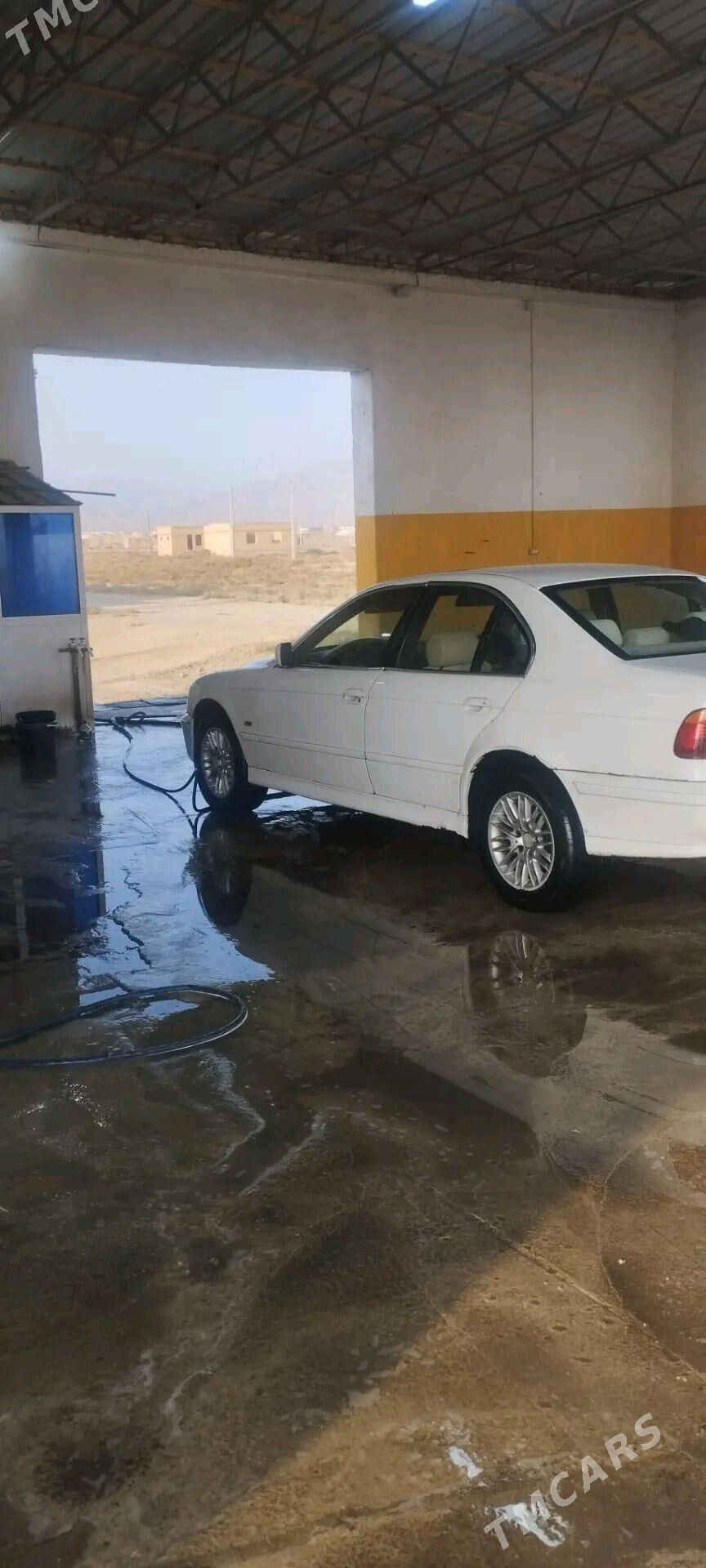 BMW E39 2002 - 75 000 TMT - Bäherden - img 5