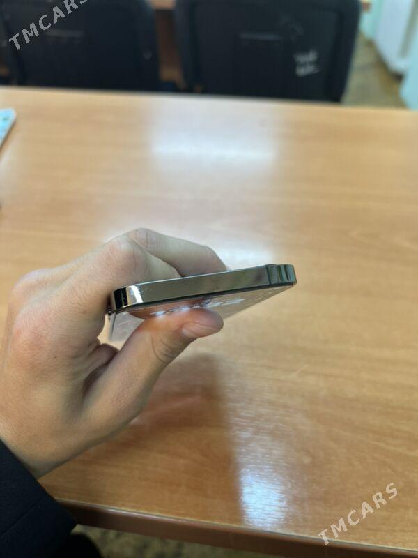 İphone 12Pro  - Mary - img 3