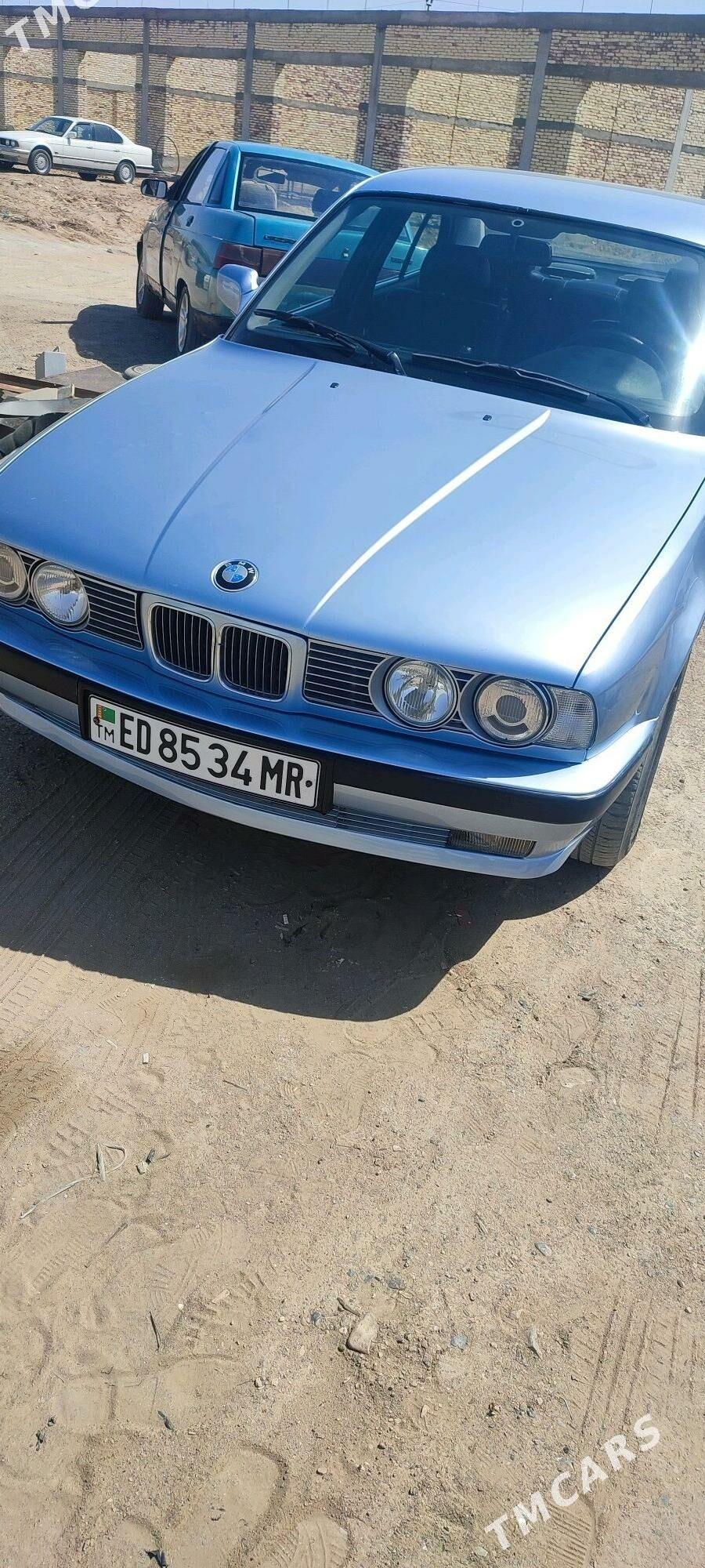 BMW 520 1990 - 70 000 TMT - Мары - img 7