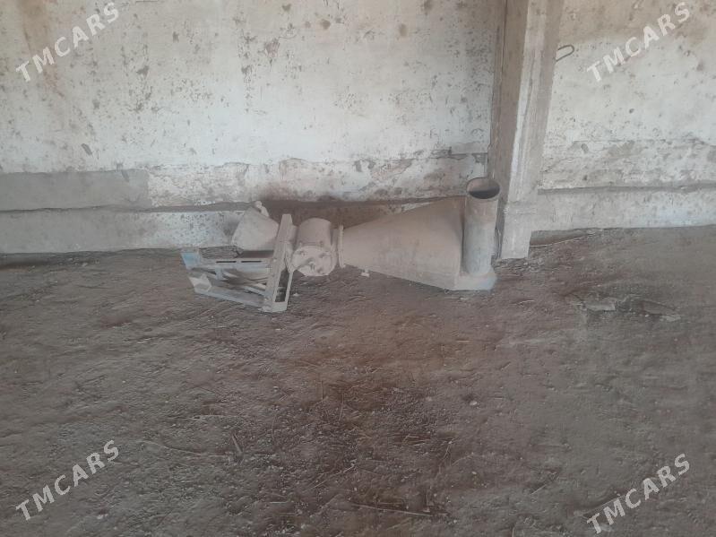 Şalynyn possynny uweyan aparat - Чарджоу - img 2