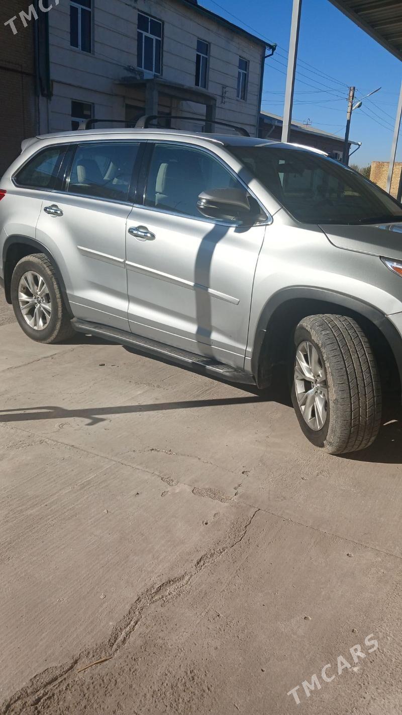 Toyota Highlander 2019 - 400 000 TMT - Туркменабат - img 3