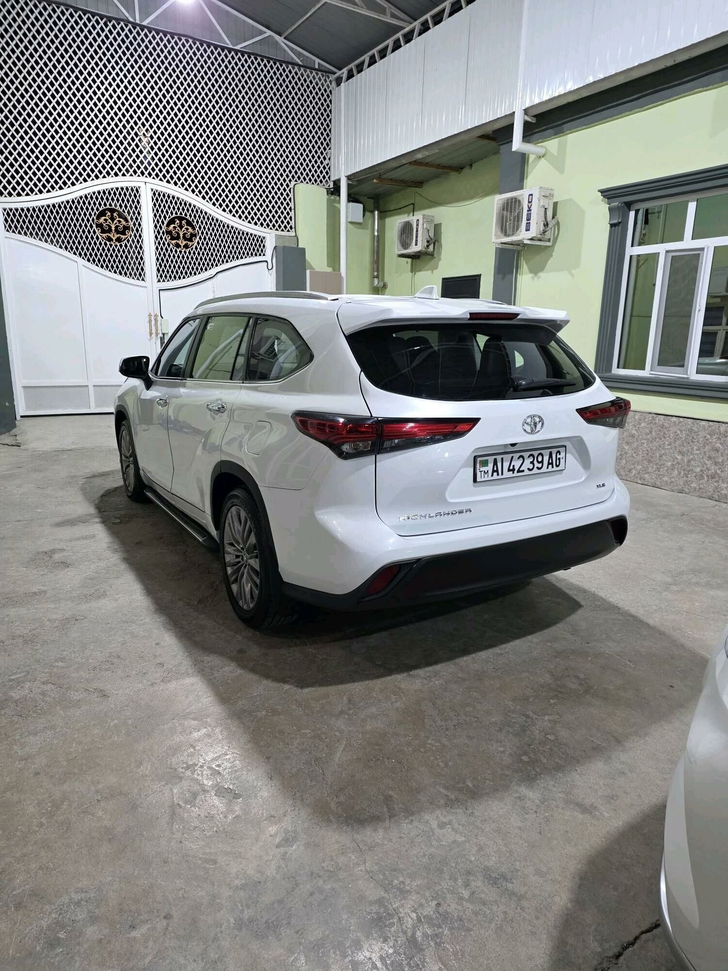 Toyota Highlander 2021 - 540 000 TMT - Ашхабад - img 4