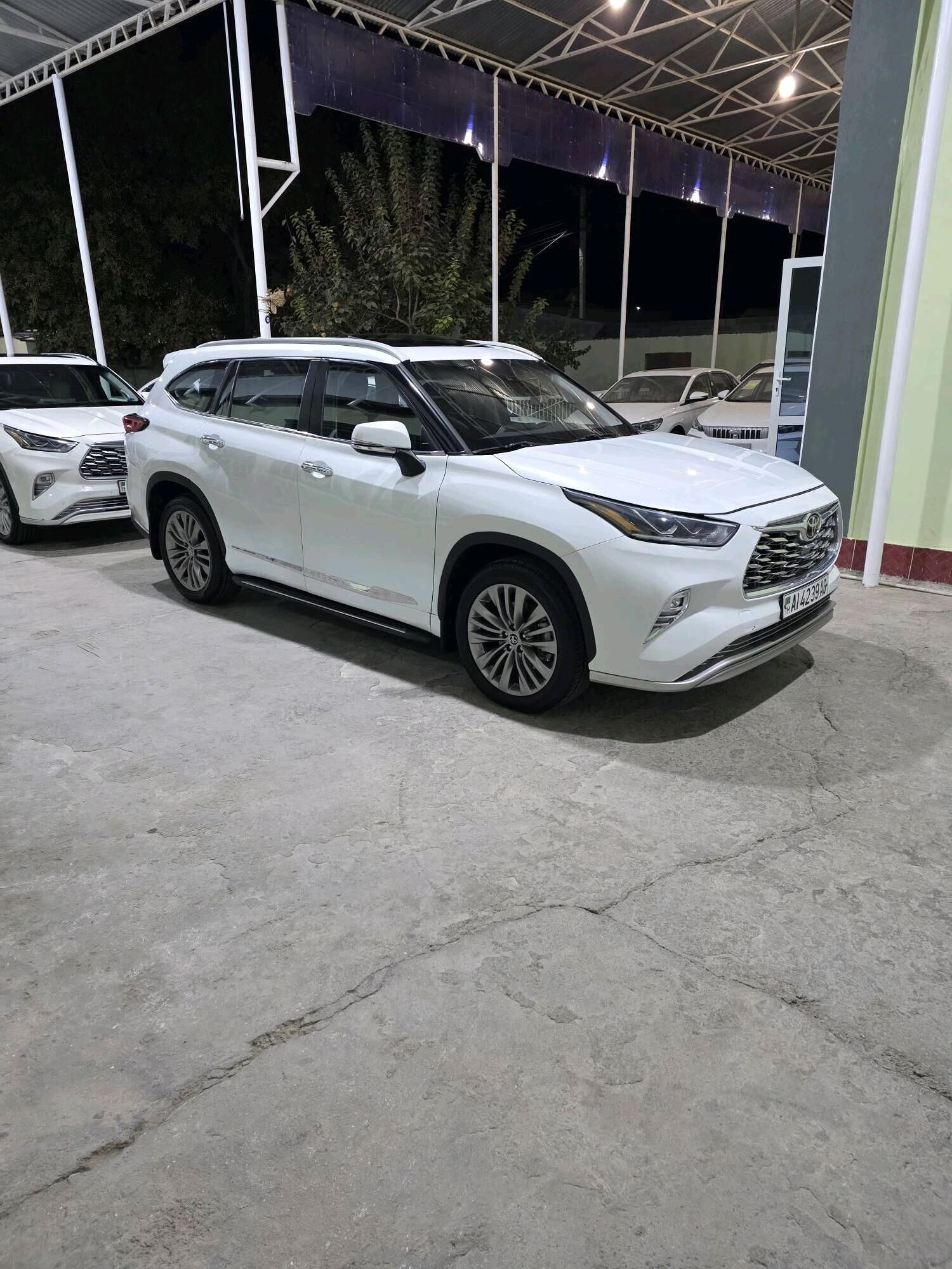 Toyota Highlander 2021 - 540 000 TMT - Ашхабад - img 1